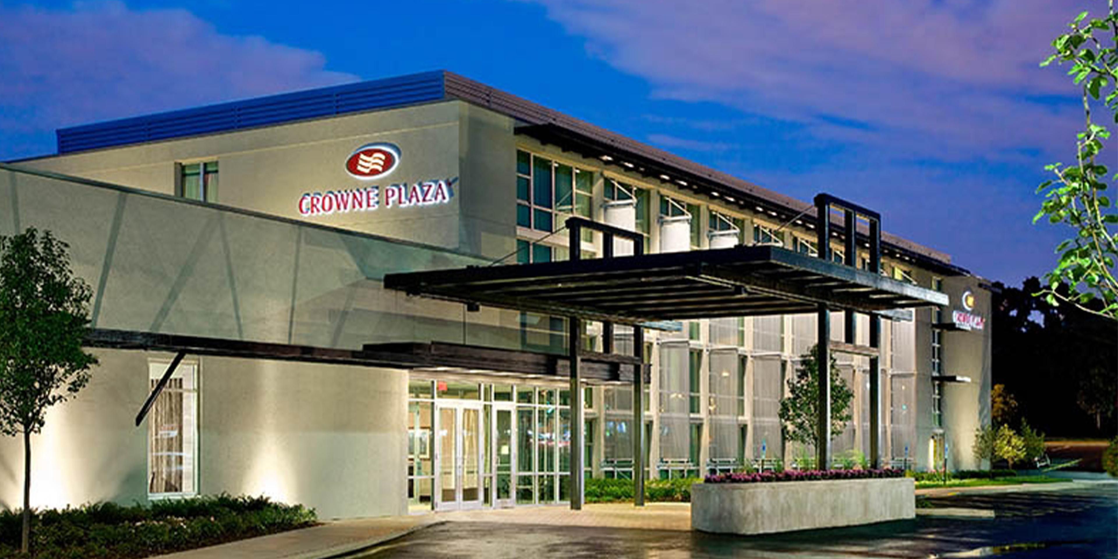 $hotelInfo.mediaDetails.welcomePhotos.primaryPhoto.caption}