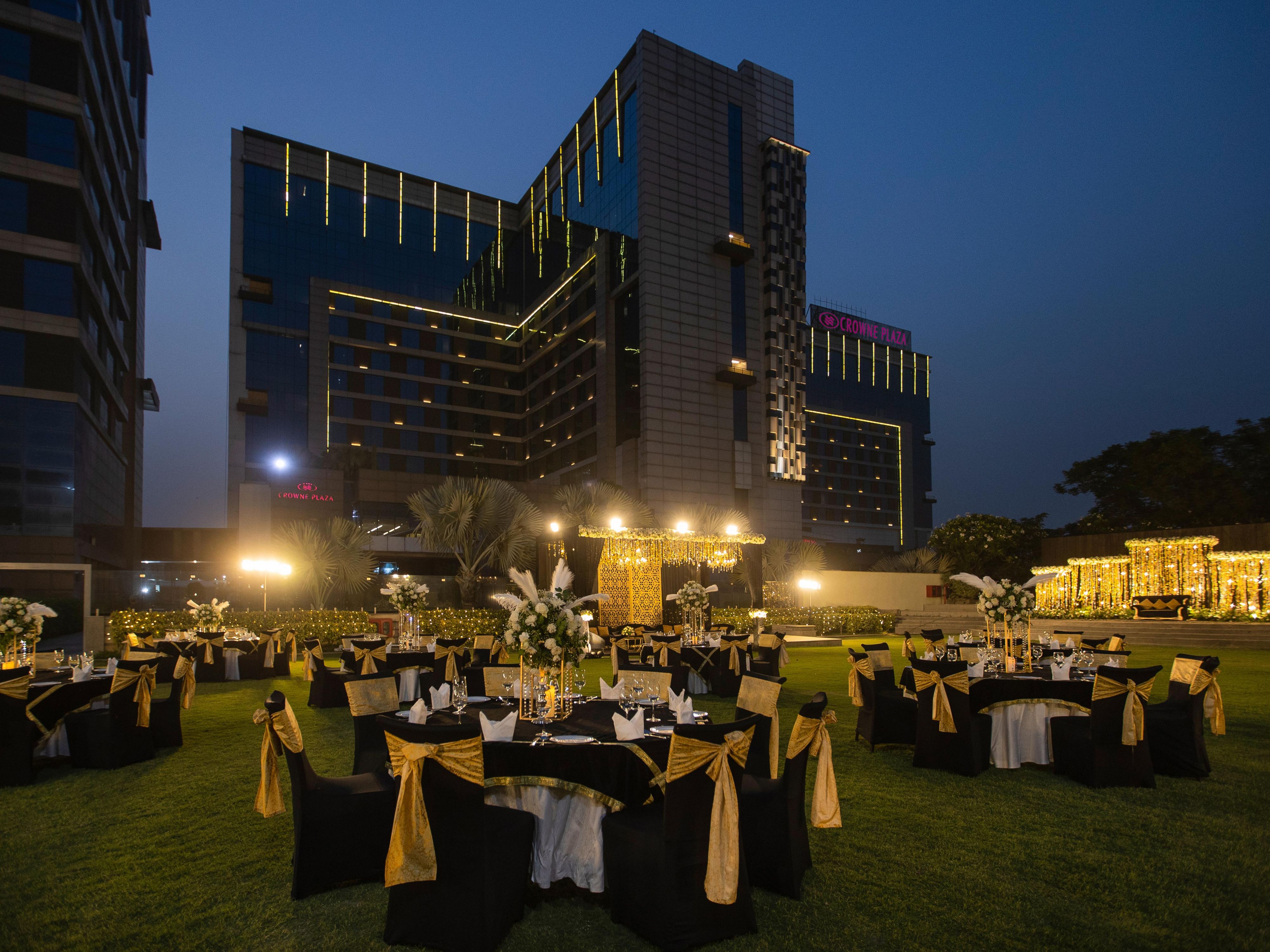 Plan your big day with us worry-free. The 51,000 sq ft banqueting space offers multiple indoor and outdoor venues. We adhere to all local authority guidelines for safe events. Seating at all venues has been spread out to ensure physical distancing. Temperature checks, use of a face mask and the Aarogya Setu app are mandatory for each guest.