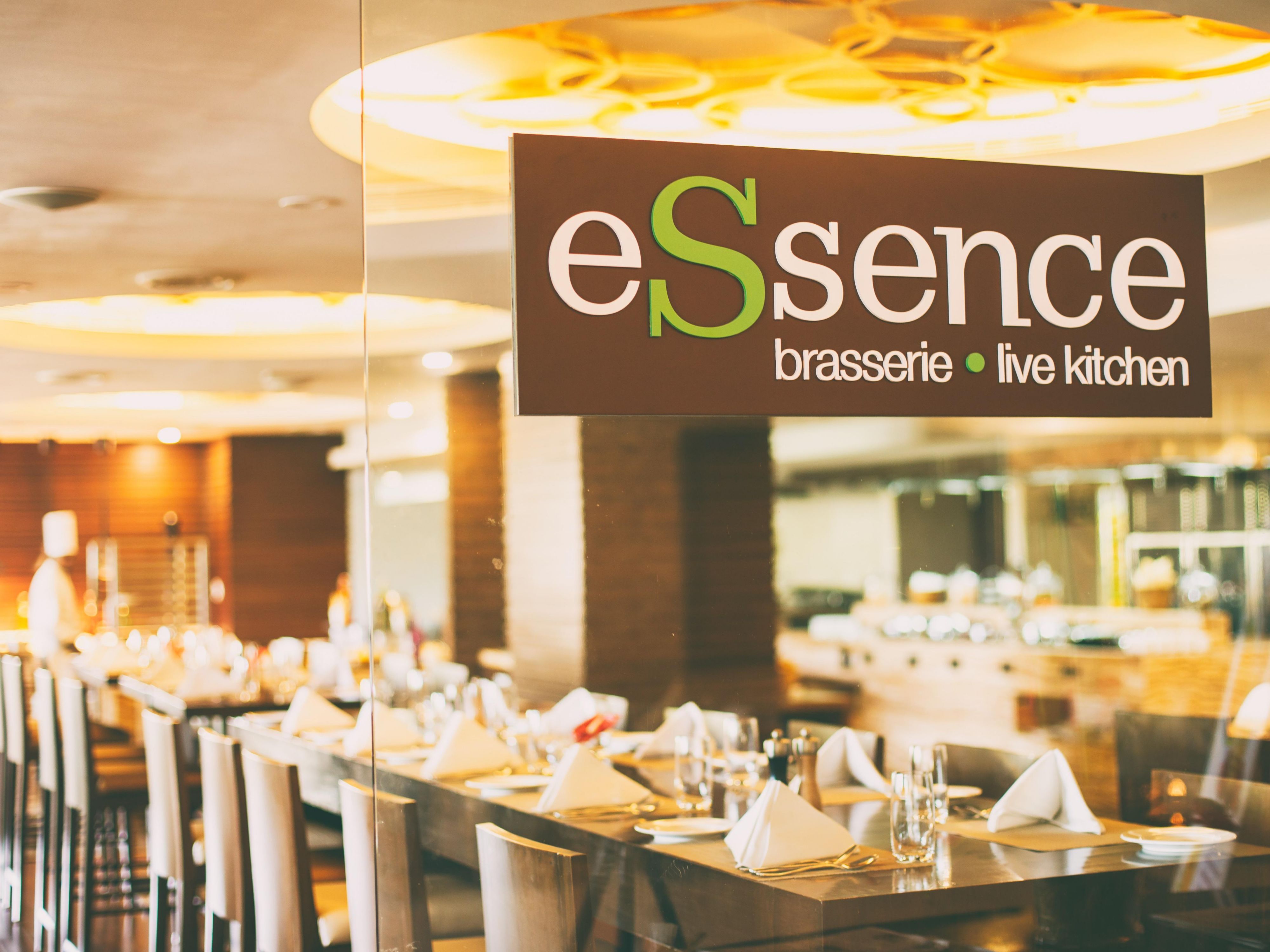 A table by the
pool, a beautiful night, and scrumptious food and drinks with
its scrumptious appetisers, comfort food, and beverages, the
restaurant fosters a sophisticated atmosphere of relaxation.