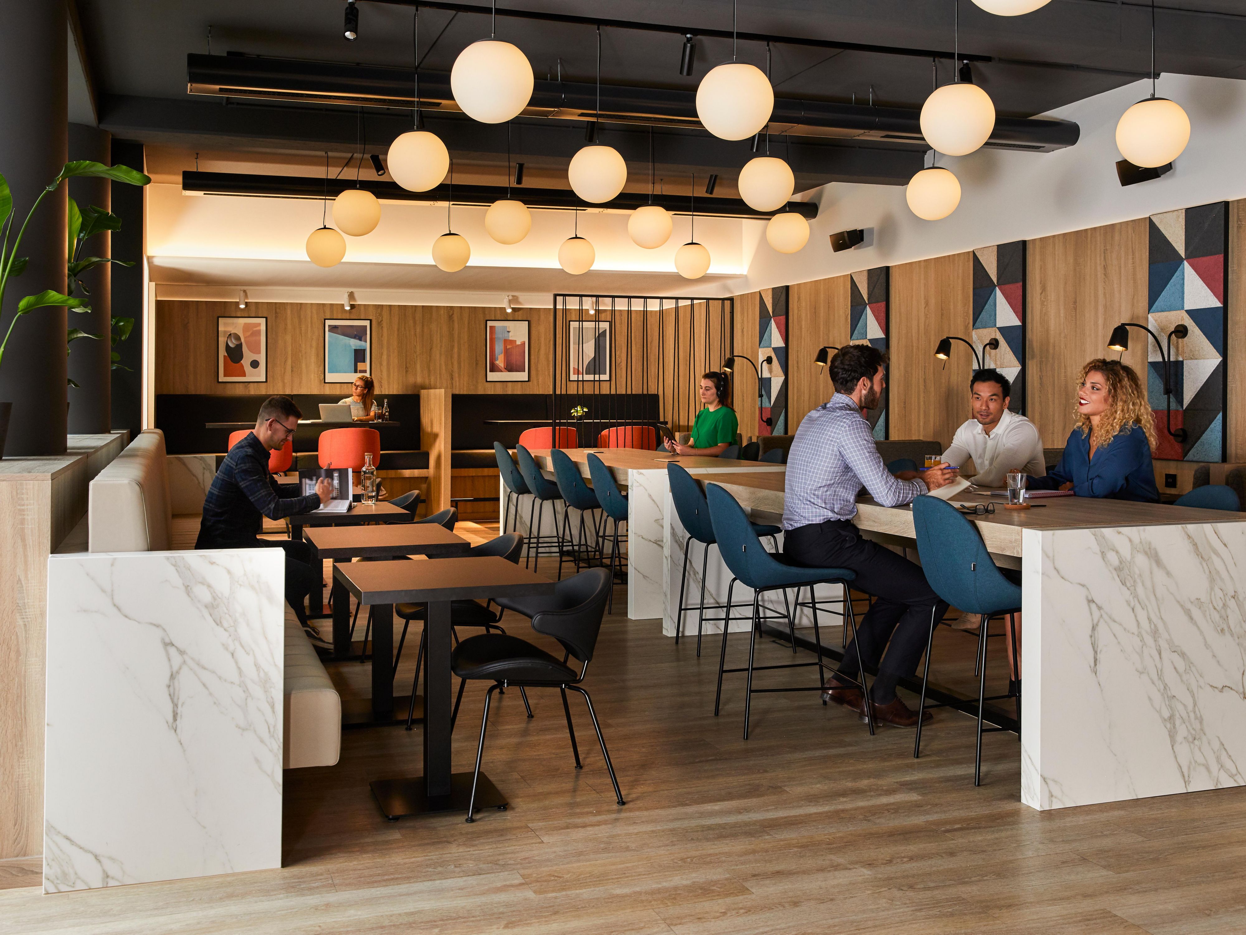 Enjoy classics or light dishes in our bar and leave everyday life behind you.