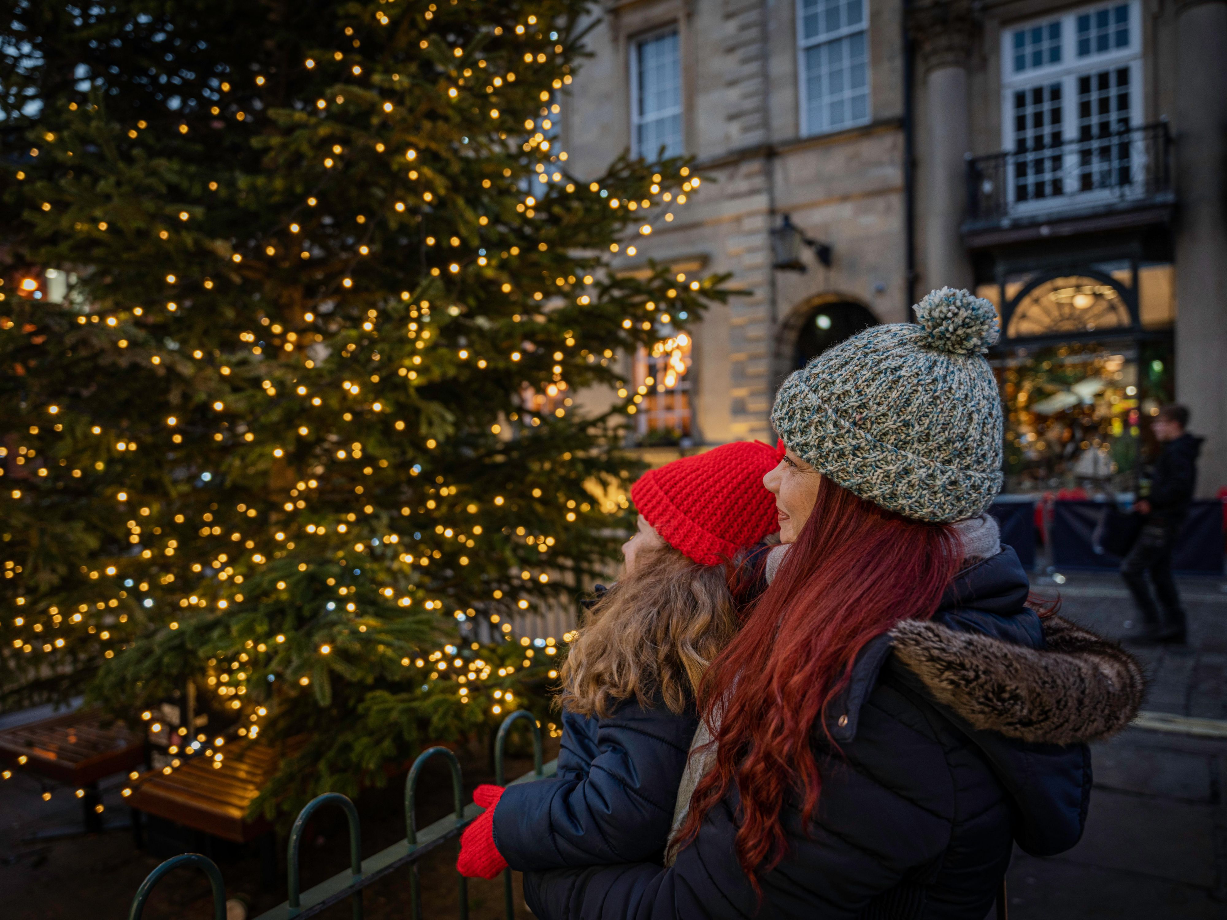 Make Harrogate your perfect base to experience the best of both Harrogate and York. With the train station just a 6-minute walk from the hotel and York only 33 minutes away by rail, you can effortlessly explore the historic beauty of York and the timeless charm of Harrogate—all in one unforgettable staycation.