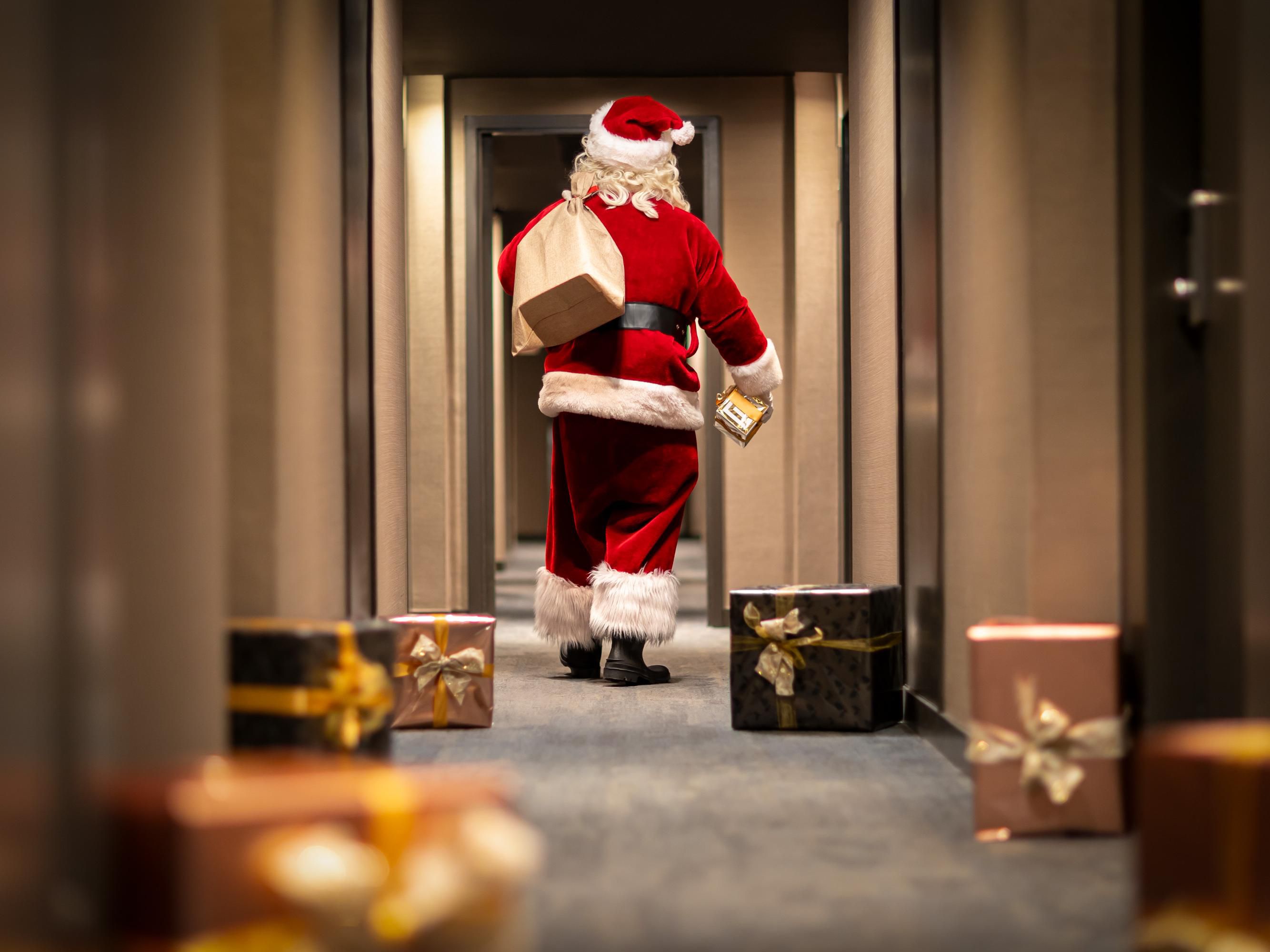 Whether you're joining us for Traditional Party Nights, our spectacular Drag Queen shows, or our lively Fizz Friday parties, we have something for everyone. And each event kicks off with a 45-minute unlimited Prosecco reception. We also offer Festive afternoon tea and a 4 day package so you can relax and let us do all the work.