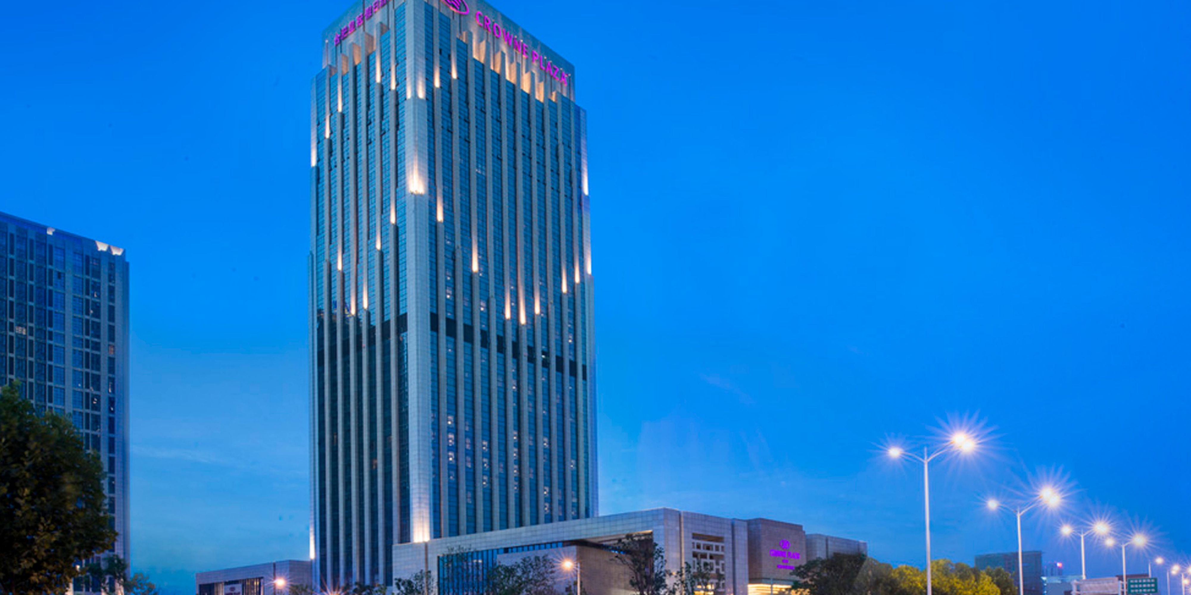 $hotelInfo.mediaDetails.welcomePhotos.primaryPhoto.caption}