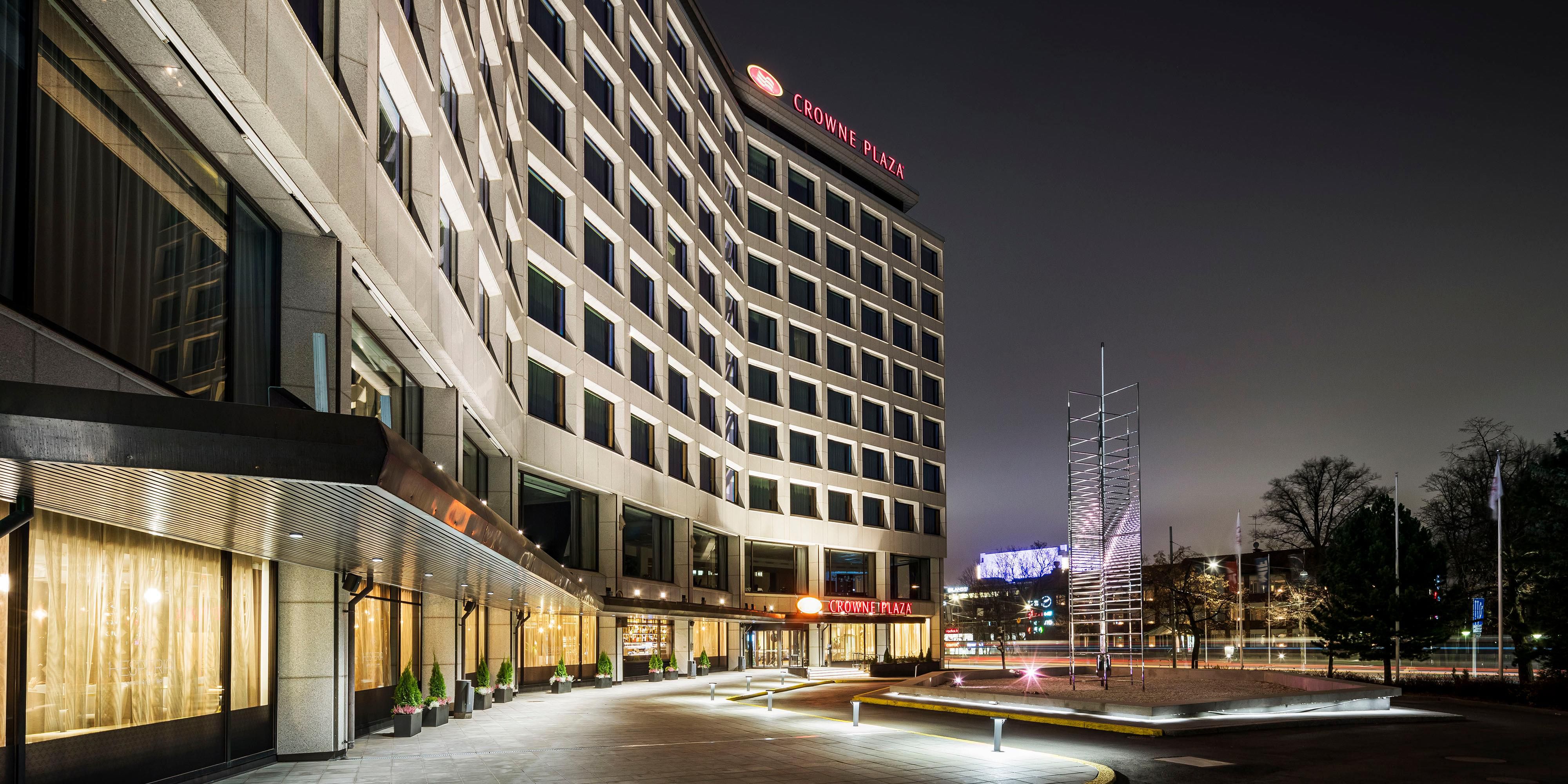 $hotelInfo.mediaDetails.welcomePhotos.primaryPhoto.caption}