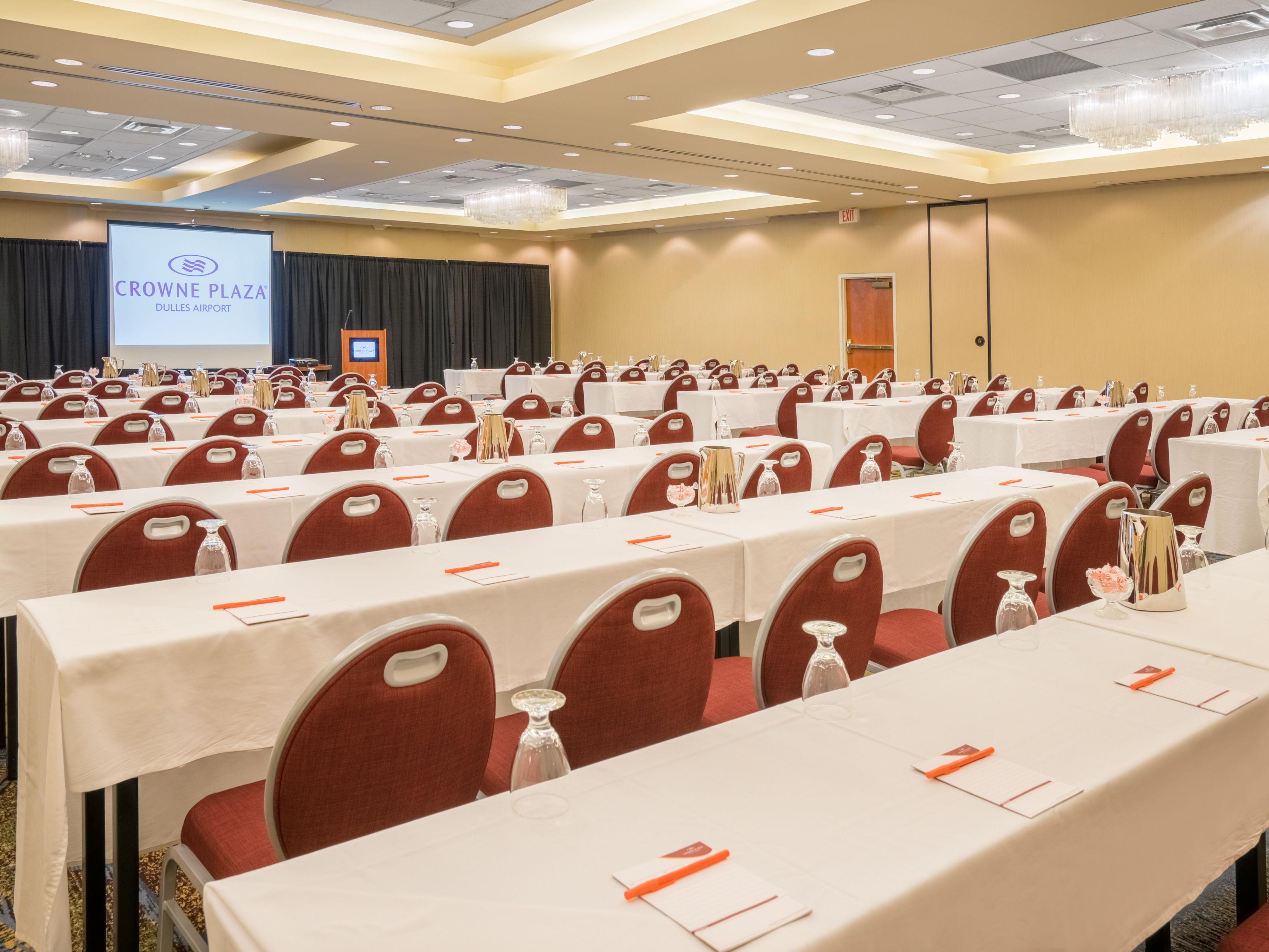 Step into sophistication with our 10,881 sq. ft. of meeting space, boasting two exquisite ballrooms and 13 flexible meeting rooms. From enchanting wedding receptions to intimate gatherings, corporate conferences, or lively cocktail hours, we offer the ideal space to ensure your Washington event is a resounding success.