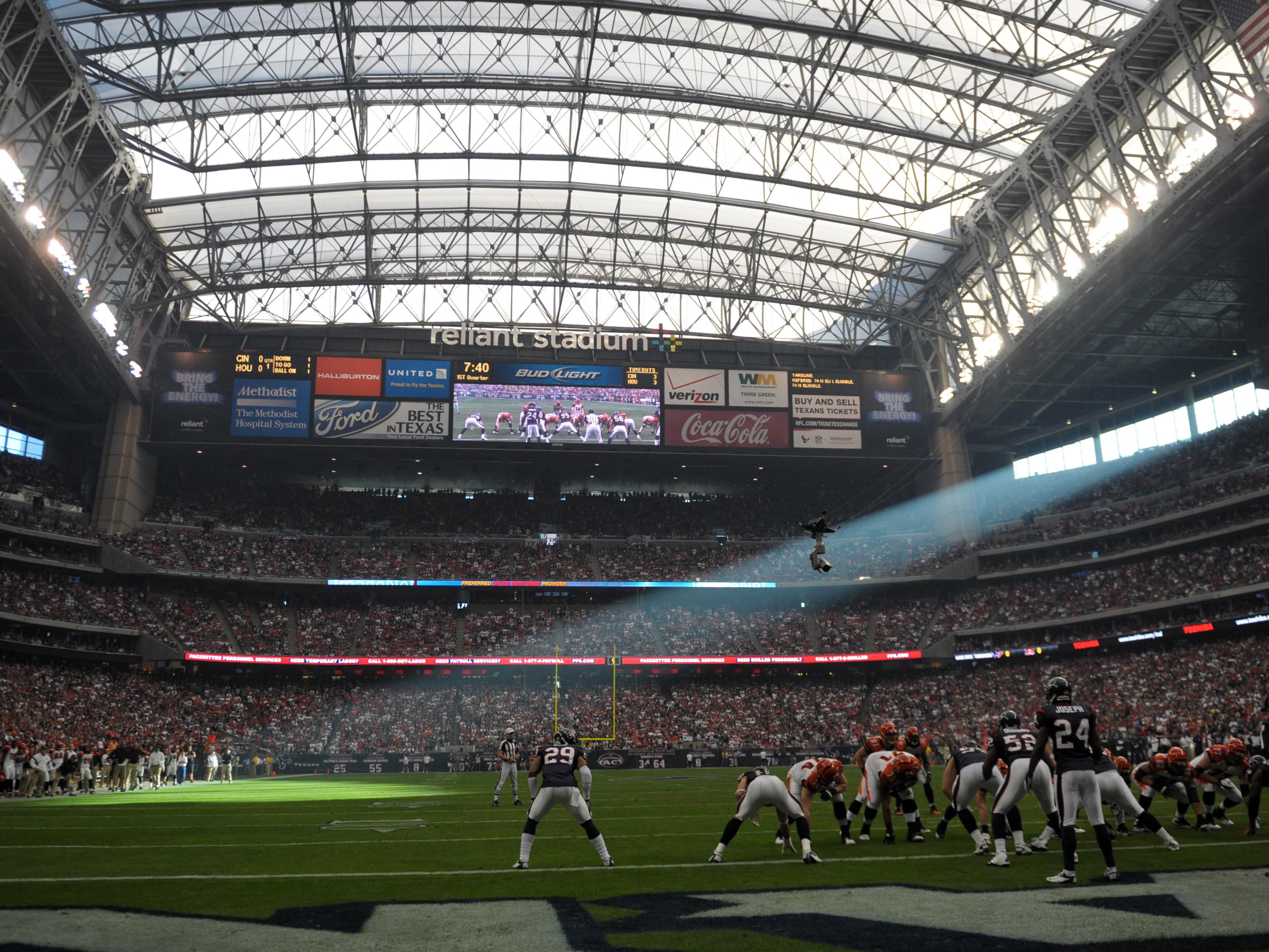 Fans enjoy home-field hospitality at our Houston hotel, located near the city’s top sports and entertainment venues. Catch baseball fever with the Houston Astros at Minute Maid Park, four miles from our hotel. Cheer on the NBA’s Rockets at the Toyota Center & NFL’s Houston Texans at NRG Stadium, home to the famous Houston Livestock Show and Rodeo.