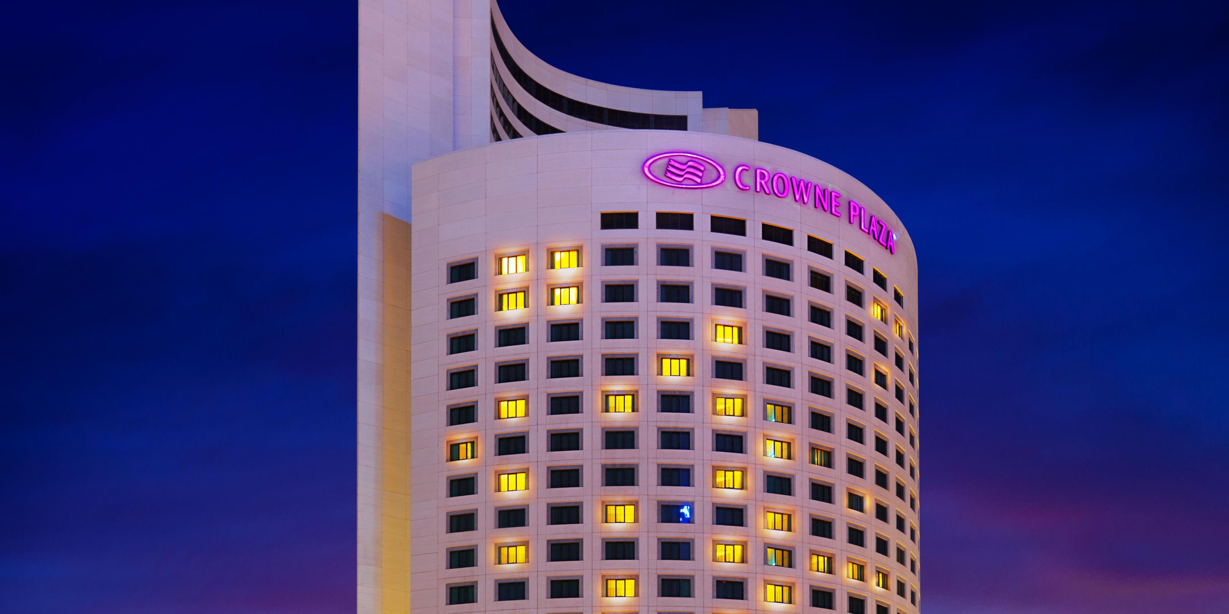 $hotelInfo.mediaDetails.welcomePhotos.primaryPhoto.caption}