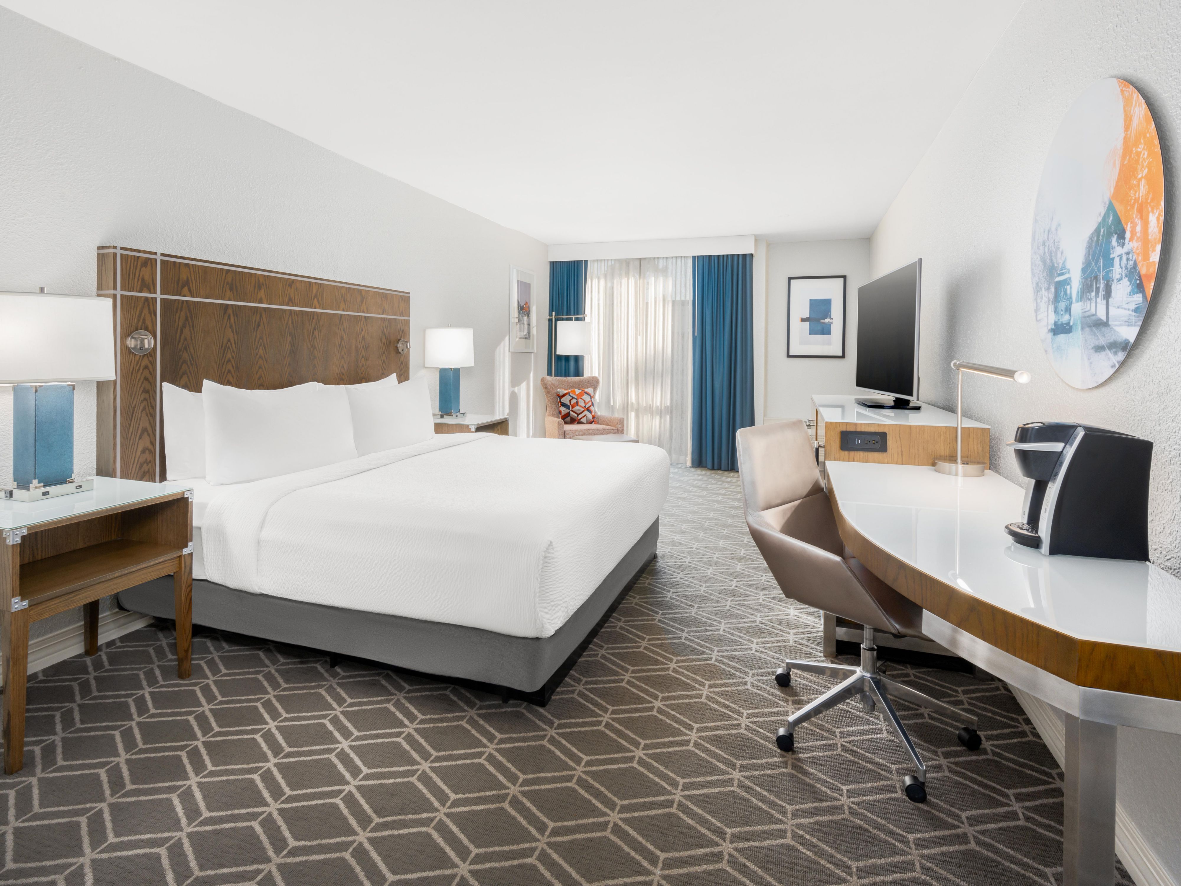 Unwind in style in our King Premium Rooms