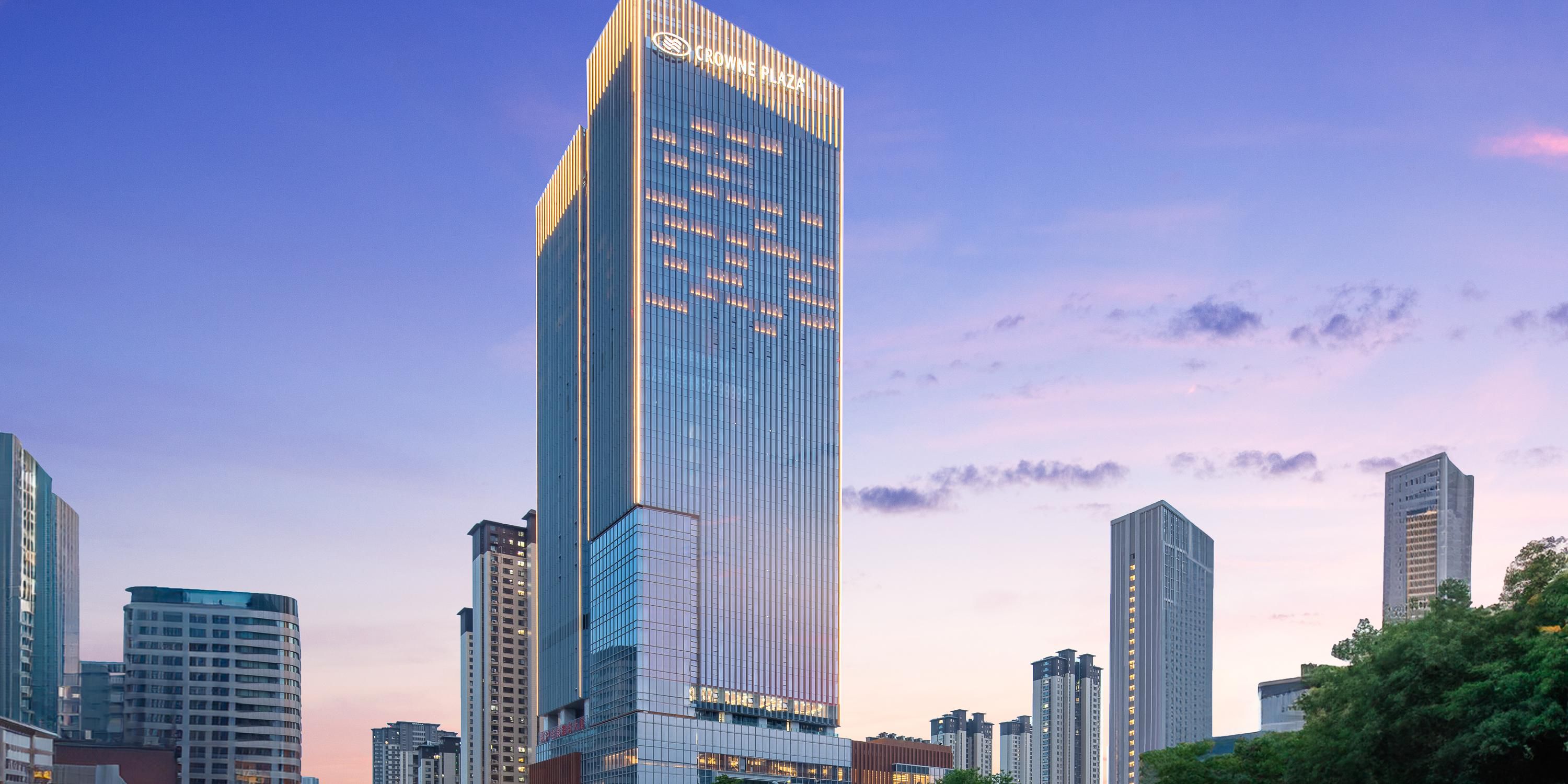 $hotelInfo.mediaDetails.welcomePhotos.primaryPhoto.caption}