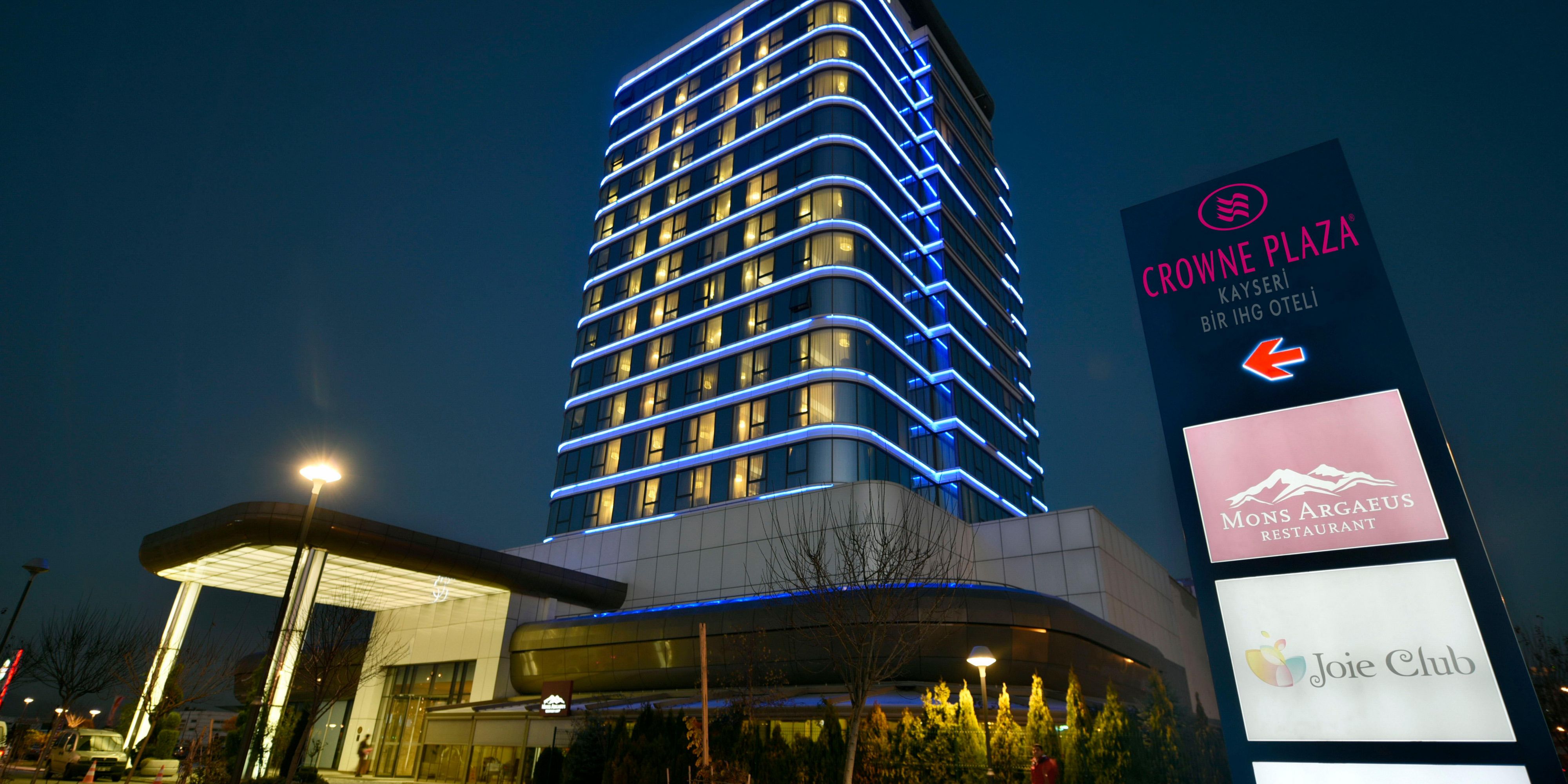 $hotelInfo.mediaDetails.welcomePhotos.primaryPhoto.caption}