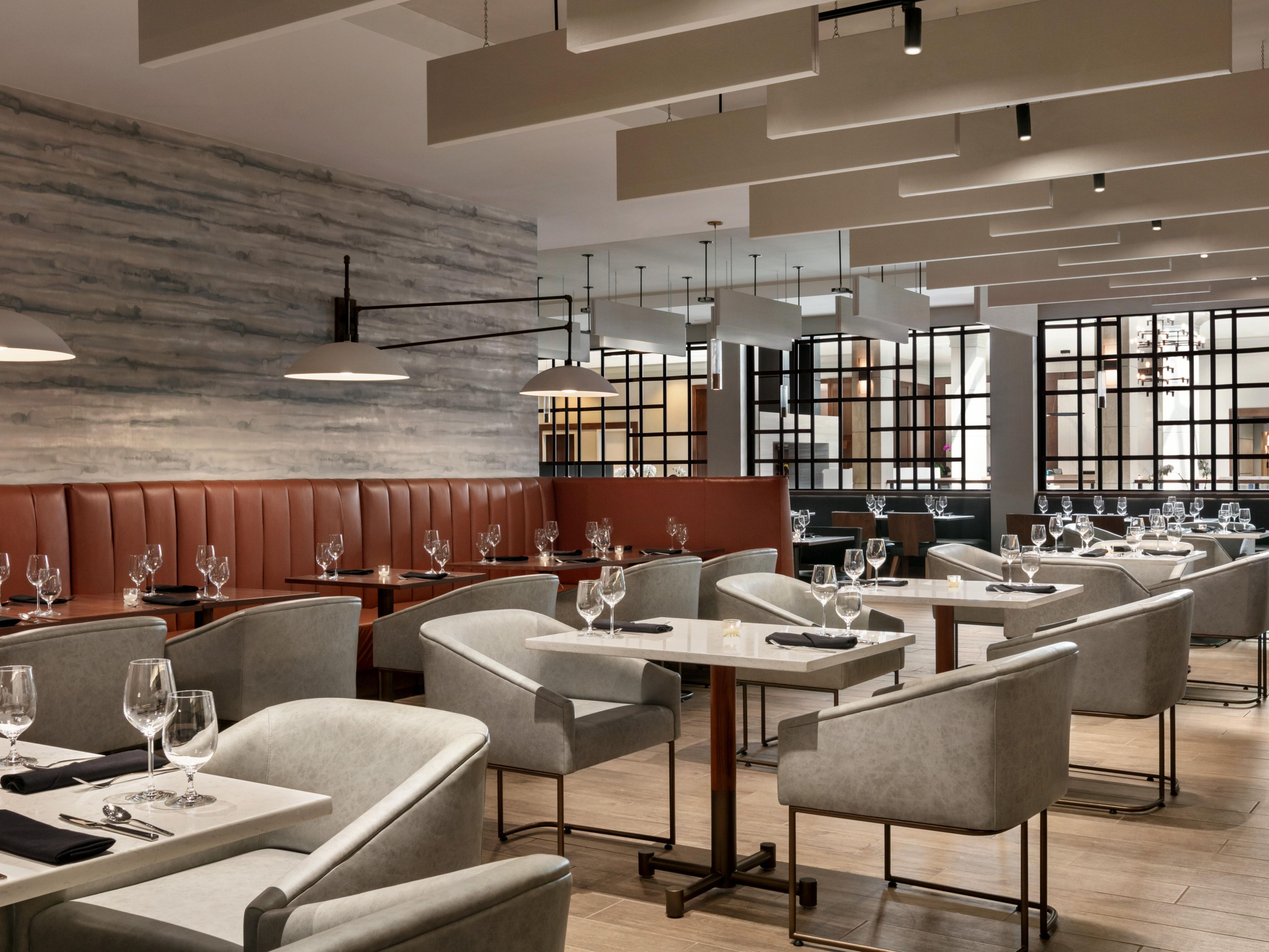 Forager Restaurant and Bar offers mouth-watering American fare, creative cocktails, and craft beer. Begin your day with a delectable breakfast before exploring all Philadelphia has to offer. After an exciting day, enjoy refreshing libations and tasty appetizers with friends and colleagues before heading out for the evening.