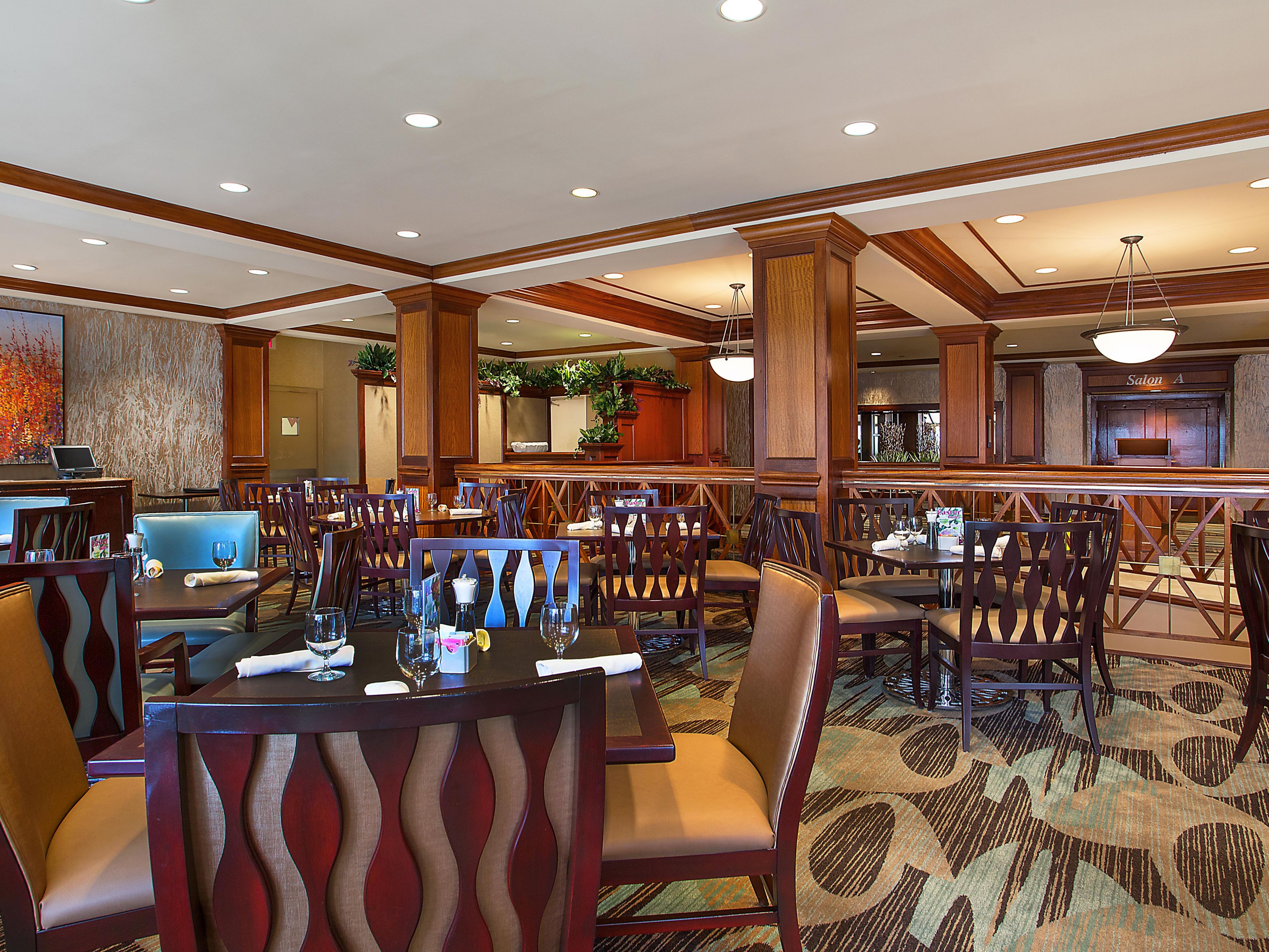 Get a taste of Knoxville’s finest seafood in a casual, relaxing atmosphere
from 6 pm to 9 pm.

$49.95 per person

Please call 522-2600 extension 2324 for more information.