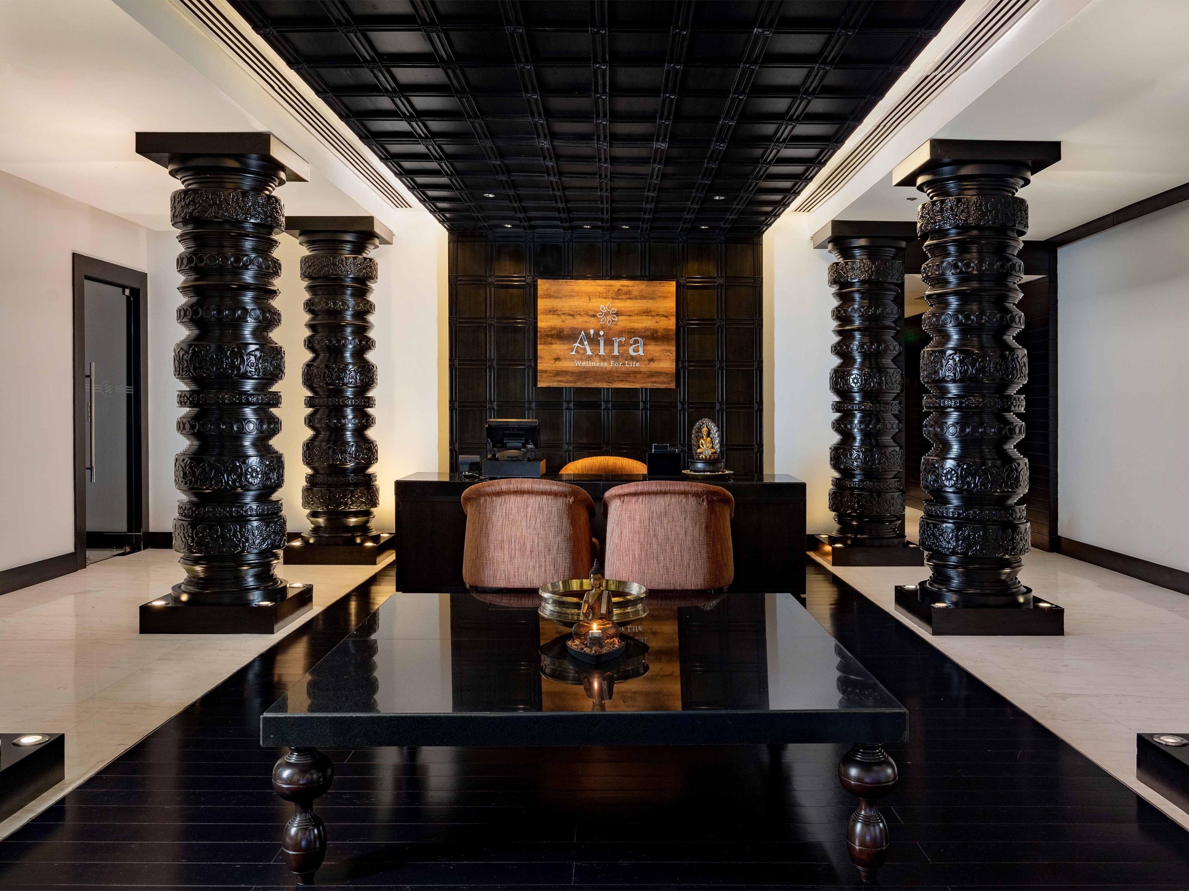 Located on the second floor of our scenic property overlooking the charming backwaters, Ai'ra Spa offers the best of Ayurvedic offerings in an oasis of lush greenery and modern ambience. Discover wellness with soothing massages and invigorating therapies backed by Ayurvedic principles.