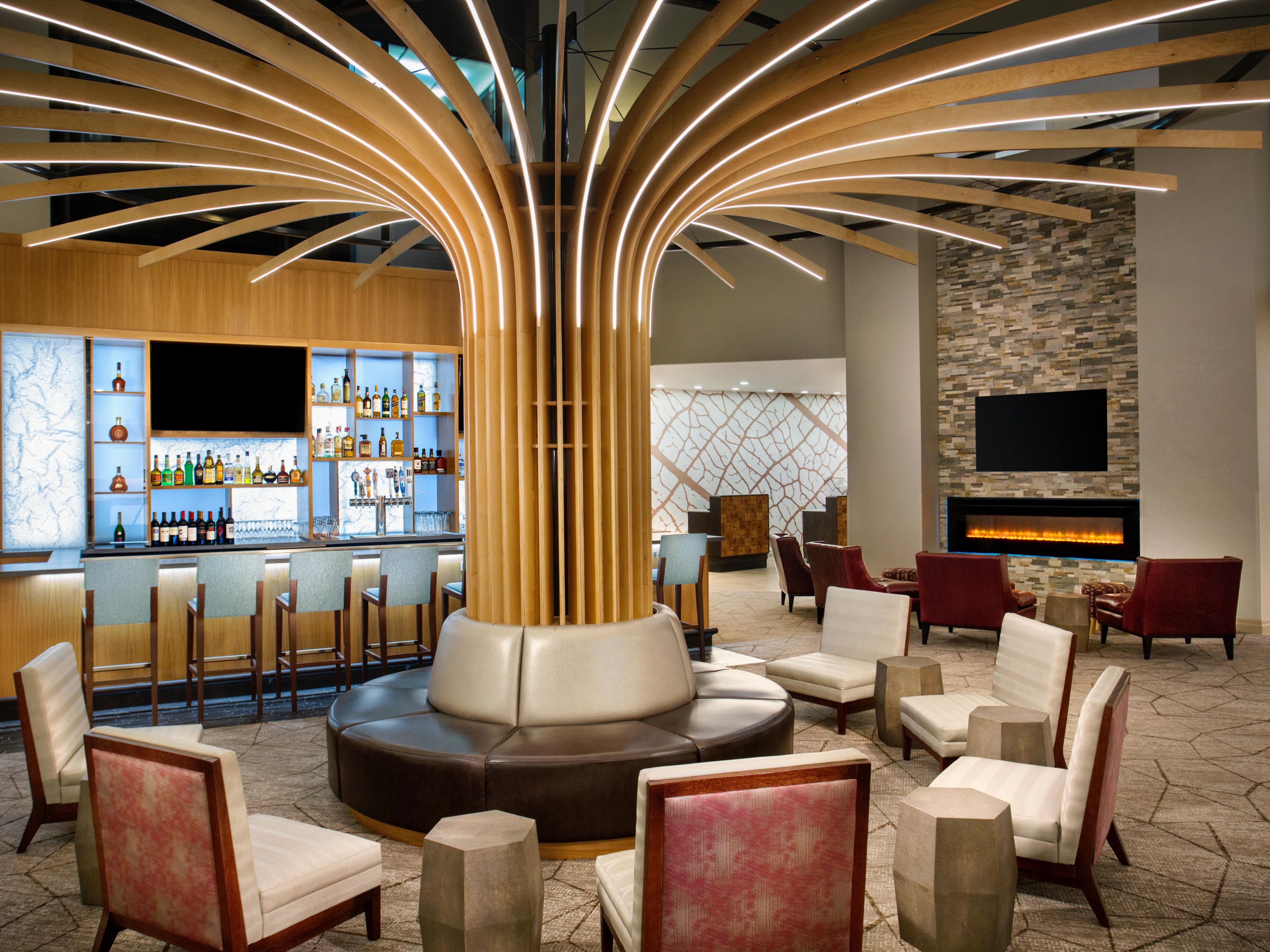 Relax in the casual atmosphere of the Atrium Bar & Restaurant, which is open for breakfast and dinner. Catch a game on the big screen and check out the cocktail menu. Try an appetizer during our Happy Hour, and for your entrée, enjoy a dish featuring fresh local ingredients. Special diet menus and select room service items are also available.