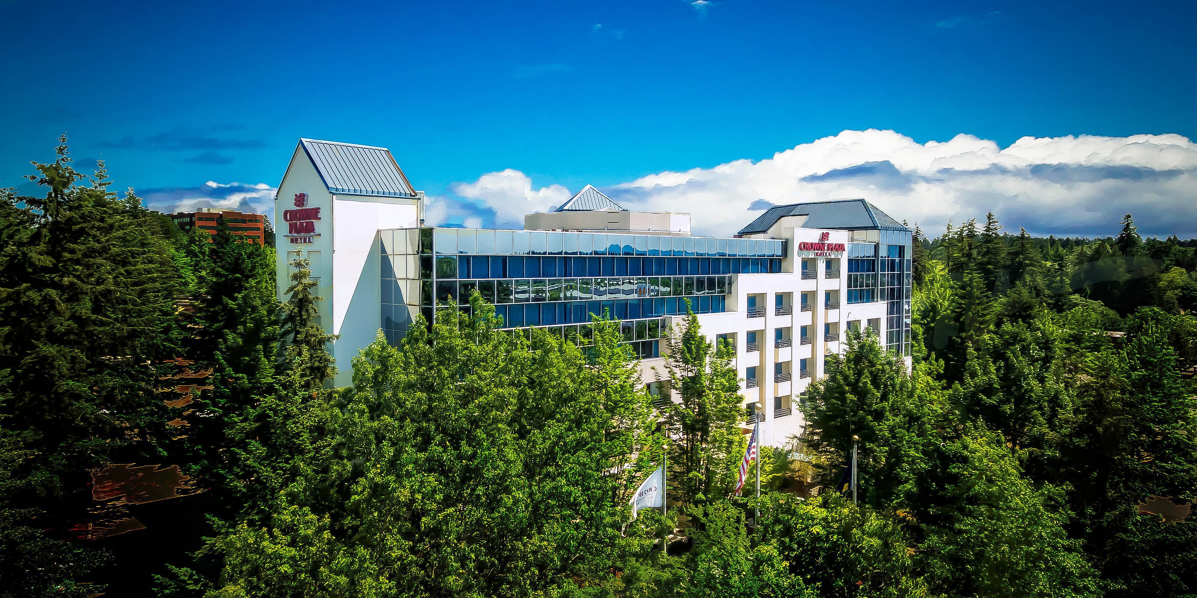 $hotelInfo.mediaDetails.welcomePhotos.primaryPhoto.caption}