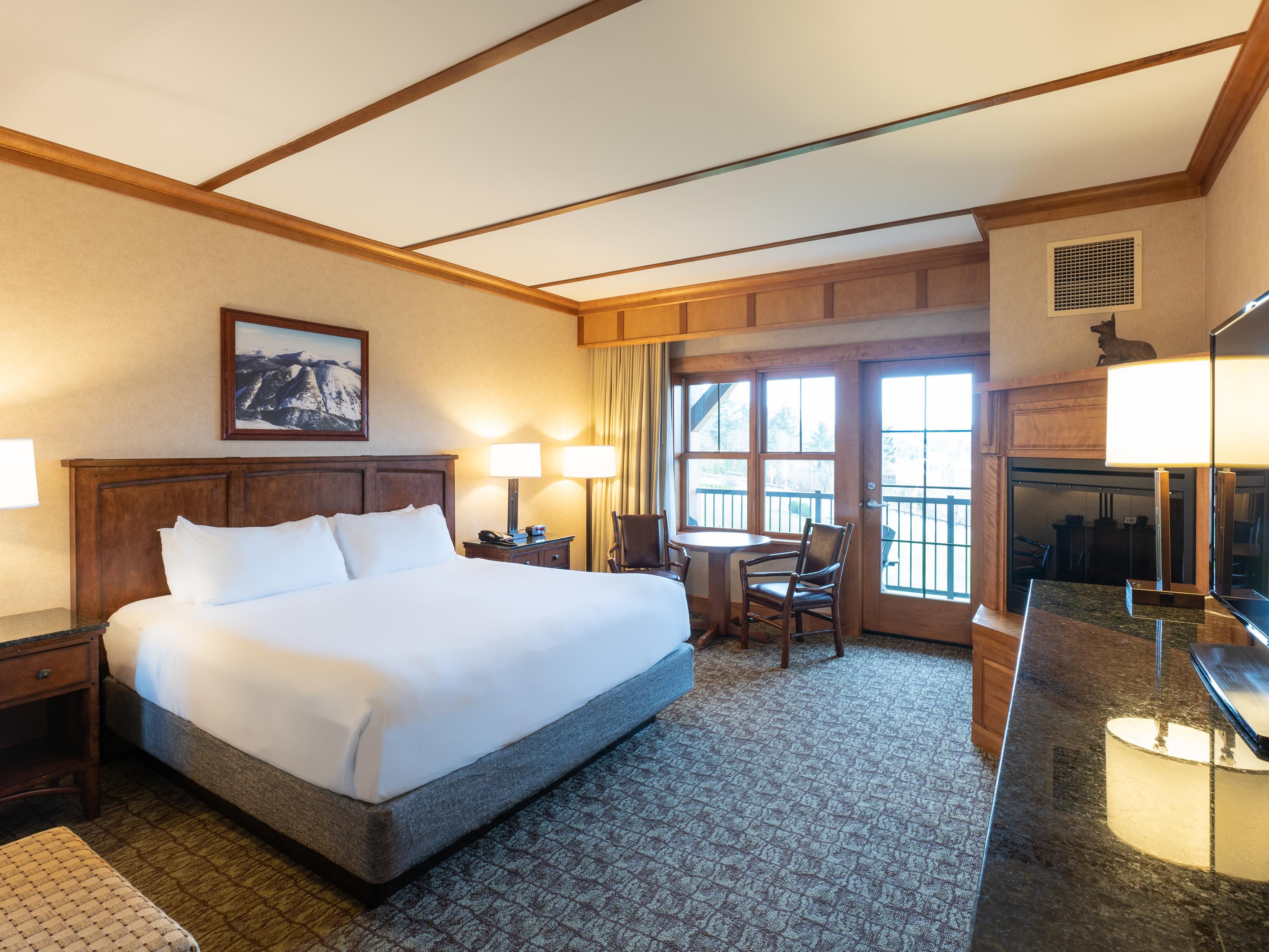 Deluxe King Bed Guest Room