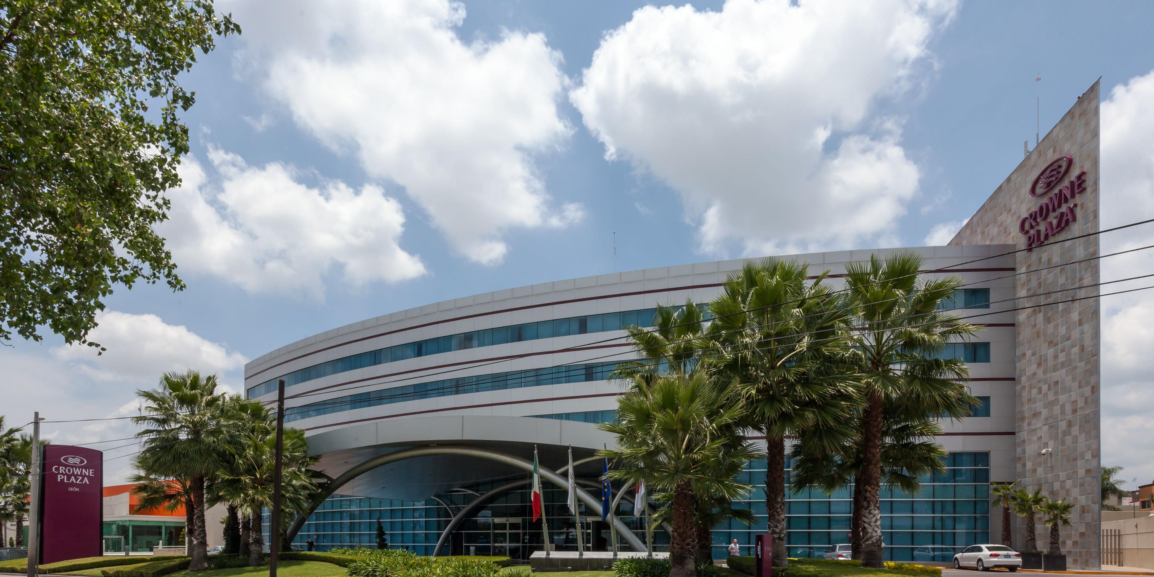 $hotelInfo.mediaDetails.welcomePhotos.primaryPhoto.caption}