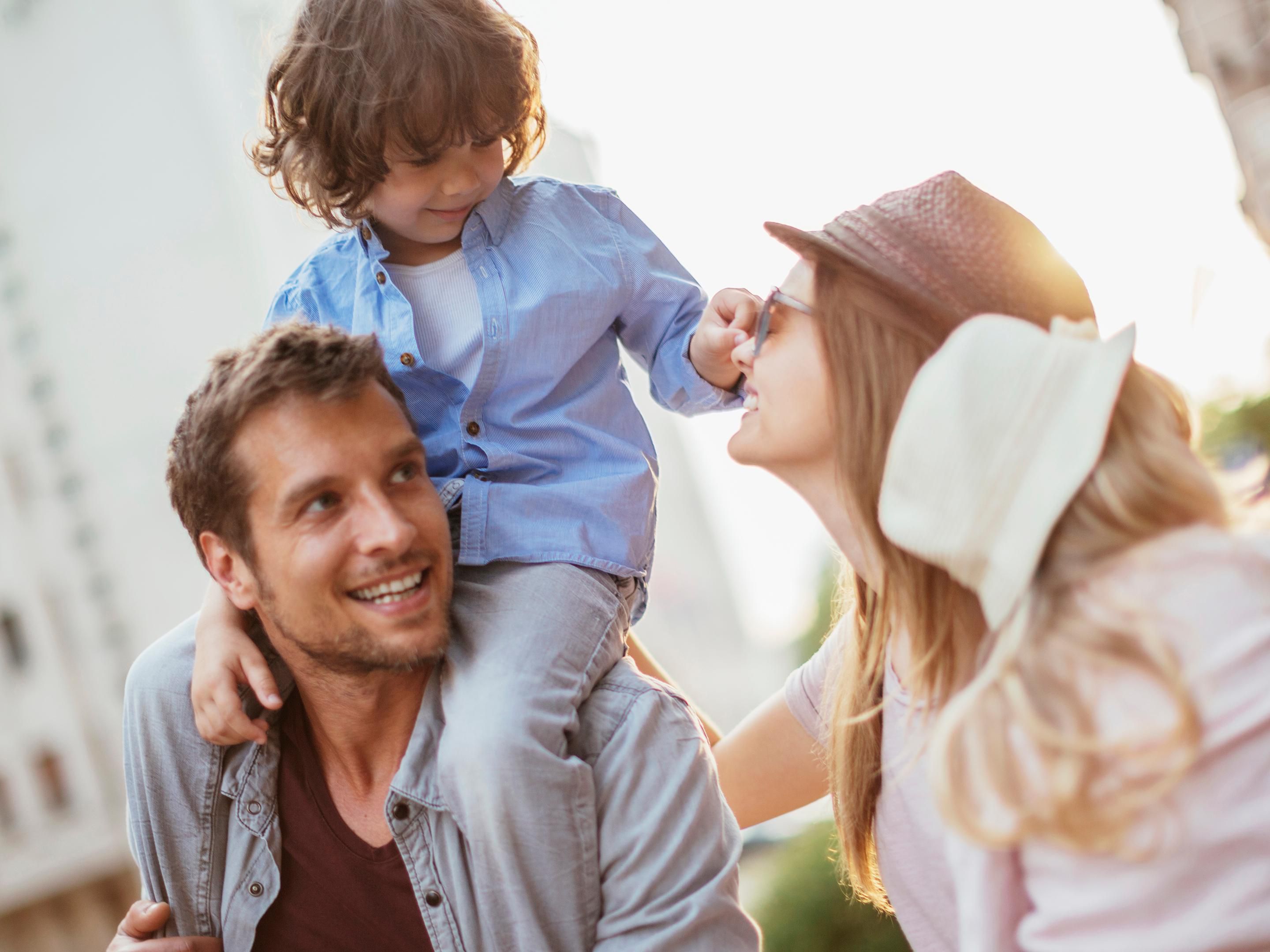 Come, explore, shop, and relax in León. We offer discounts on your stay at the Crowne Plaza Hotel. We look forward to seeing you during Holy Week and Easter.