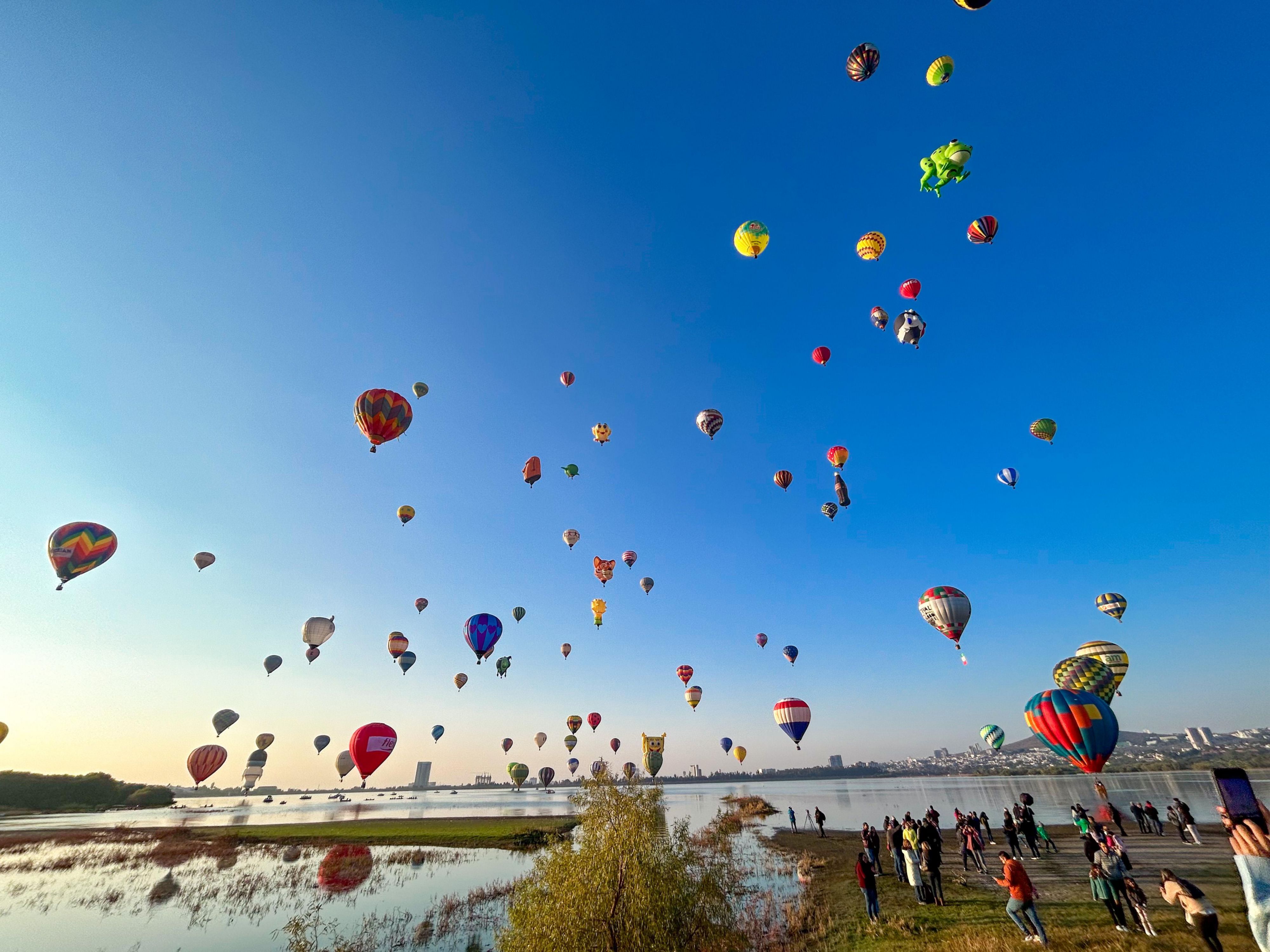Live the experience with more than 200 balloons flying in the sky of Leon.