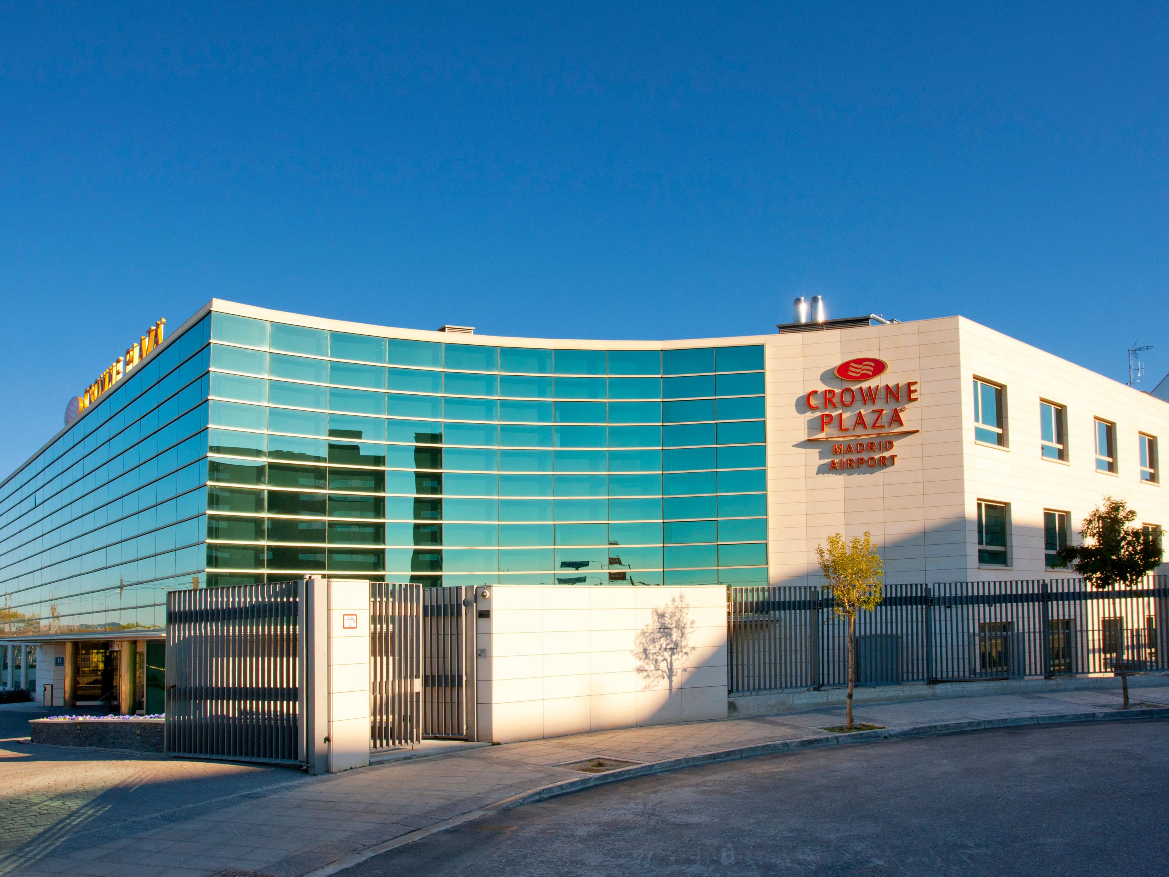 Book your seat for a smooth transfer, to and from the airport, for only 5 Euros per person. You will find more details on: https://shuttleairportservice.com/cpmadridairport/en/reservar_en/ and on Learn More below.