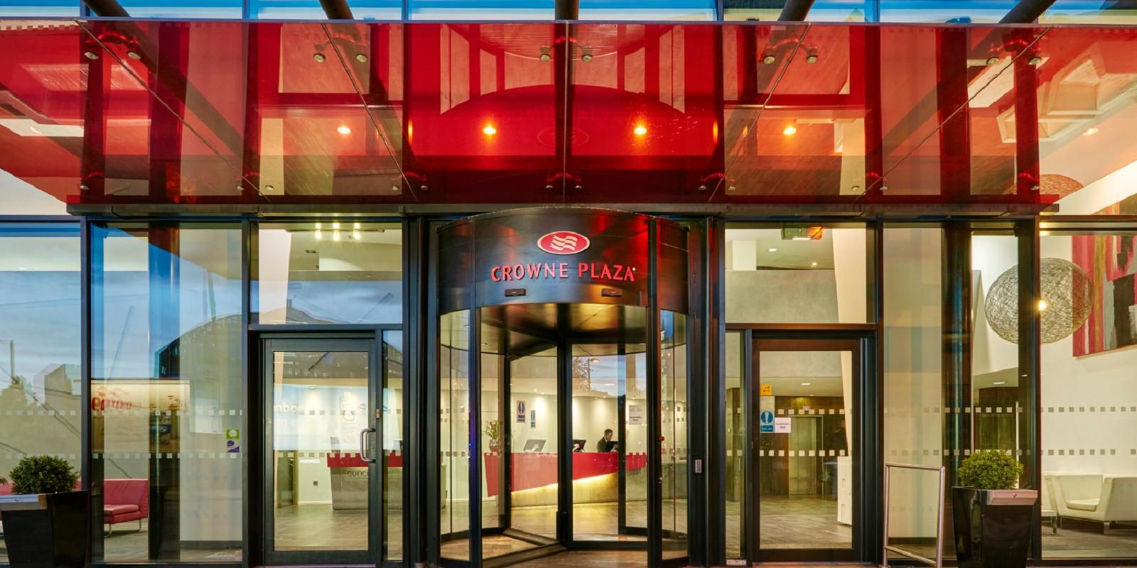 $hotelInfo.mediaDetails.welcomePhotos.primaryPhoto.caption}