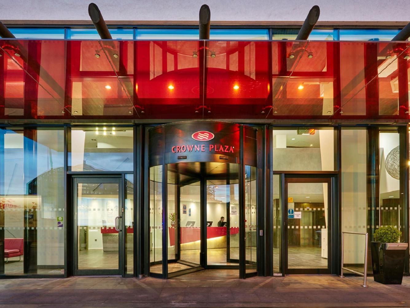 At Crowne Plaza Manchester City Centre, we take pride in delivering service that feels seamless from the moment you arrive. Whether it’s a quick local recommendation, a last-minute meeting need, or a friendly check-in after a long day, our team is ready to help you rest easy and stay focused on what matters most.