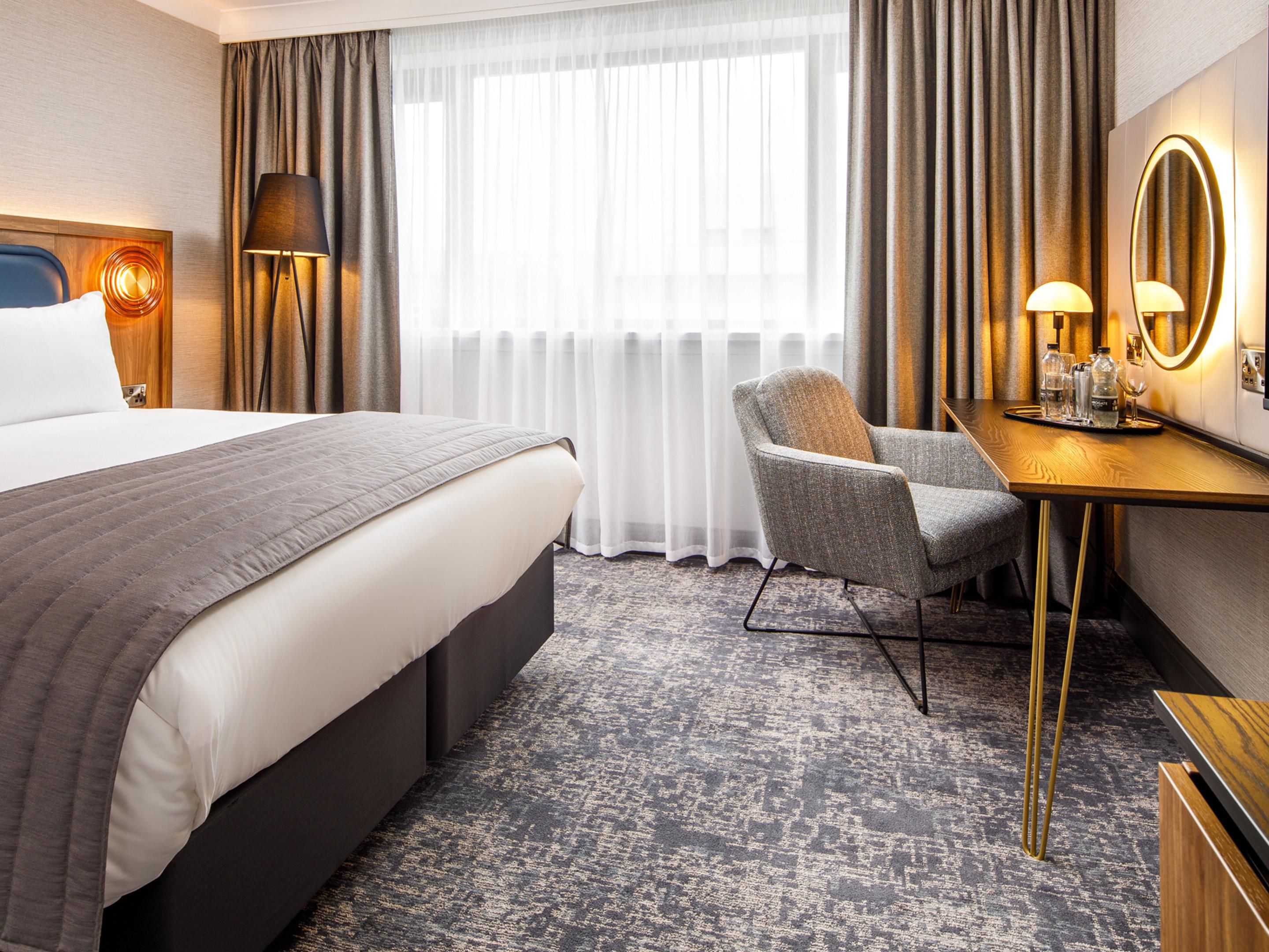 Traveling by car? Crowne Plaza Manchester Airport is your launchpad for experiencing Manchester’s legendary music scene. Our convenient motorway access, plentiful parking, and proximity to Manchester Airport Station means you’re well connected to the city’s top music venues. Enjoy convenient travel to and from concerts in the heart of Manchester.