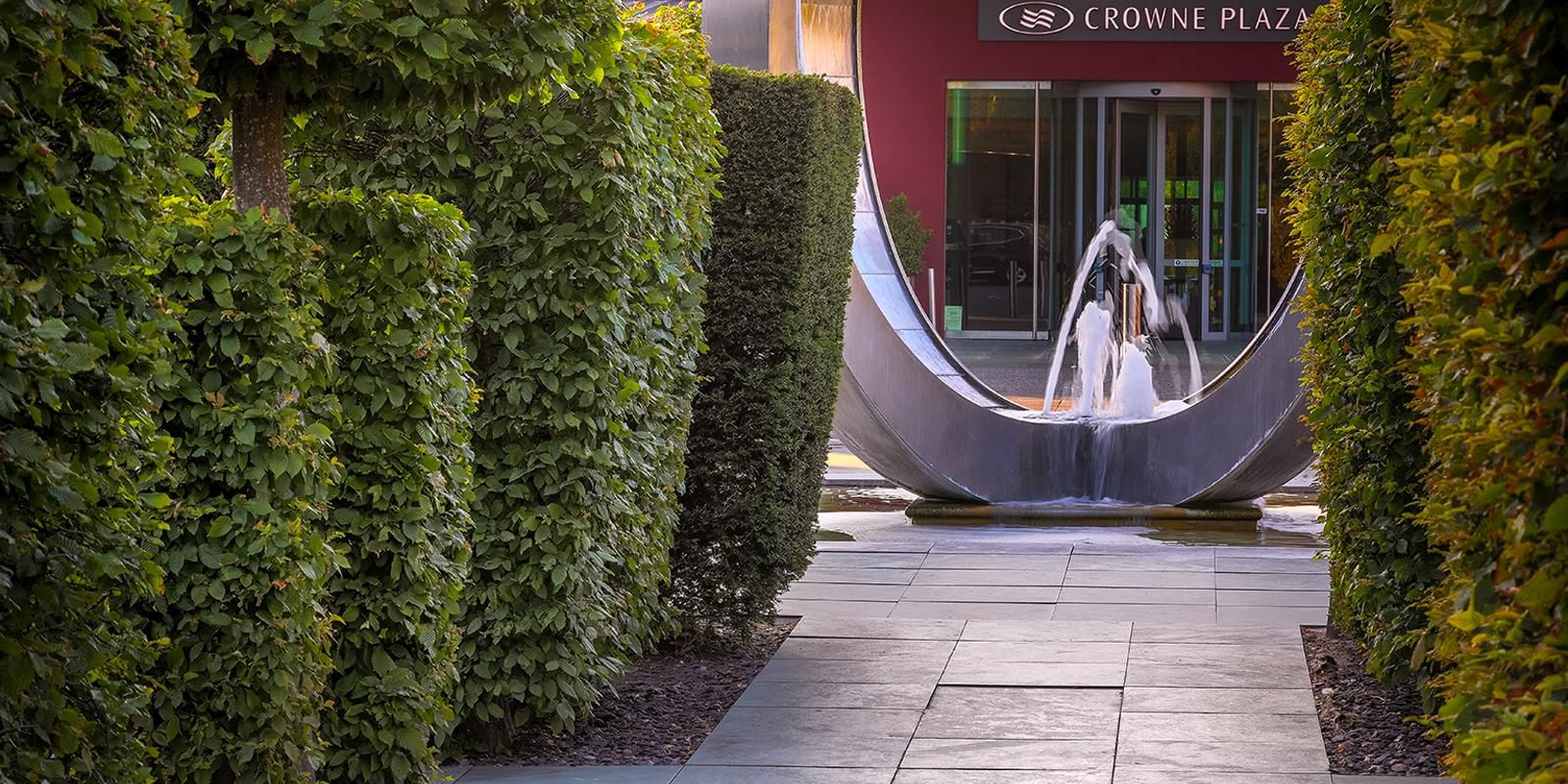 $hotelInfo.mediaDetails.welcomePhotos.primaryPhoto.caption}