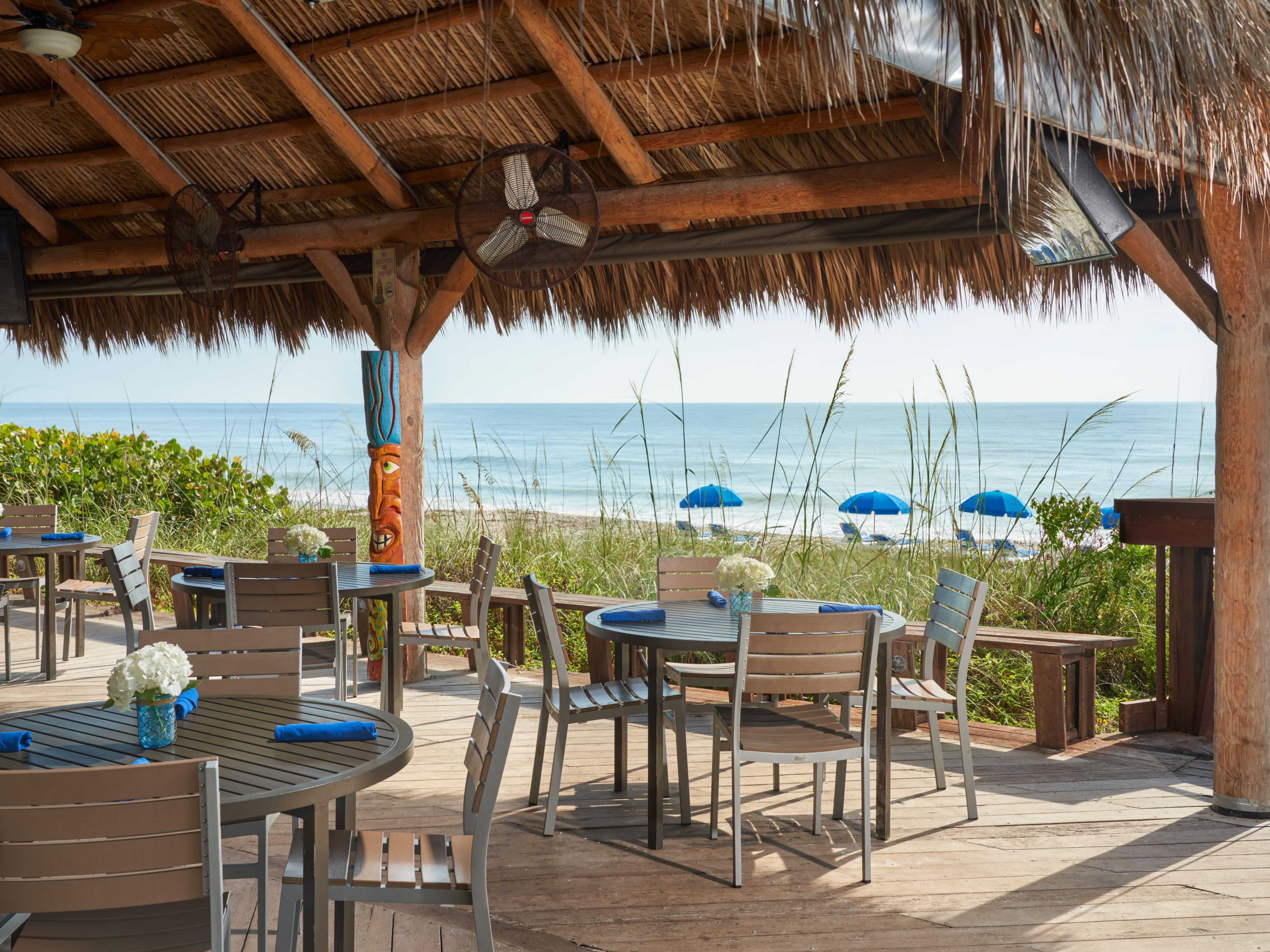 Indulge in fresh seafood when you dine at Longboards Oceanfront Grille, our outdoor bar and grill. You'll not only enjoy delicious meals with friends and family, but you'll be able to bask in spectacular views of the Atlantic Ocean when dining at one of the best Melbourne Beach restaurants. Dine indoors, on our outdoor deck, or at the beach.