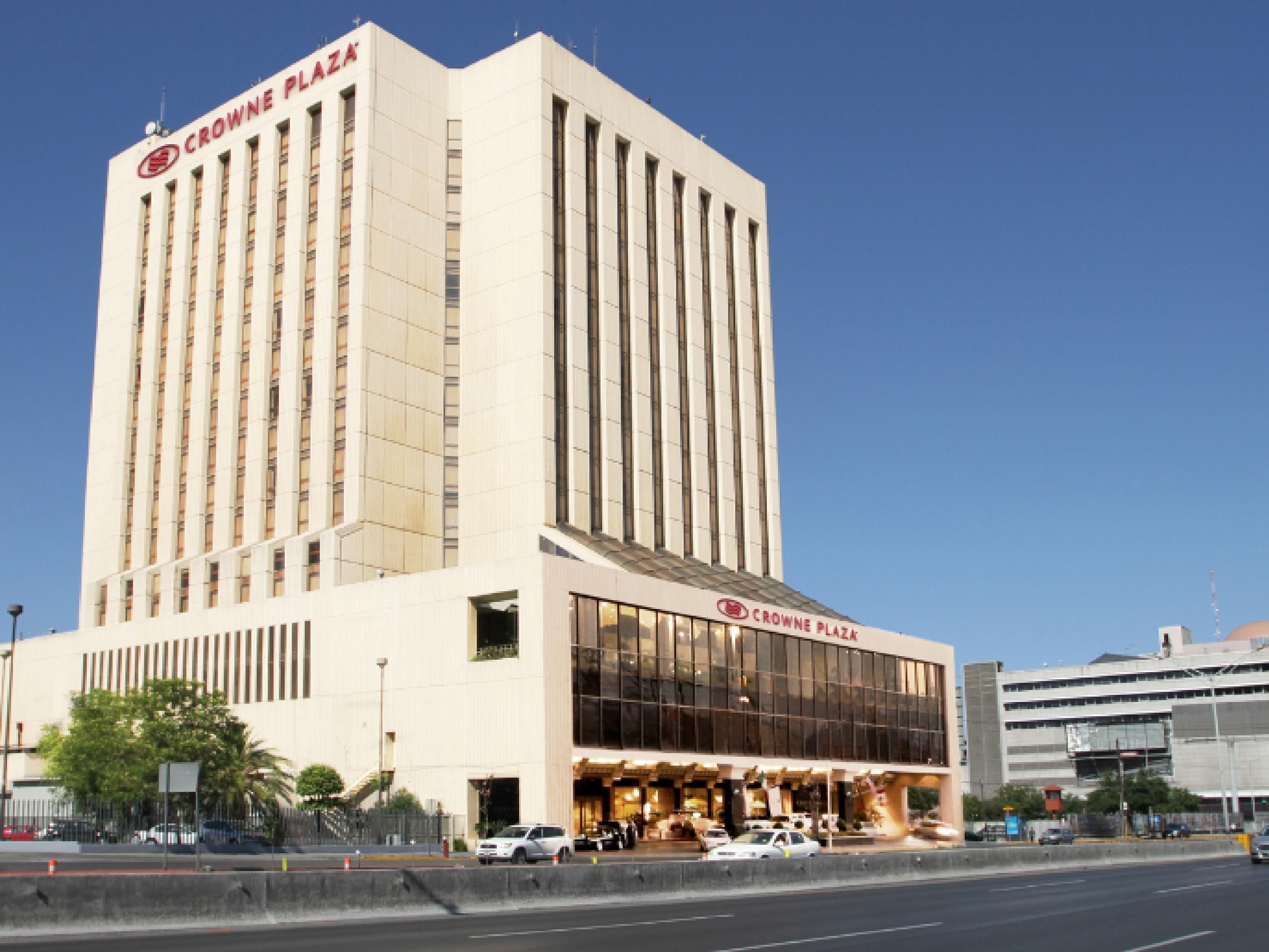 Welcome to the Crowne Plaza Monterrey hotel.
