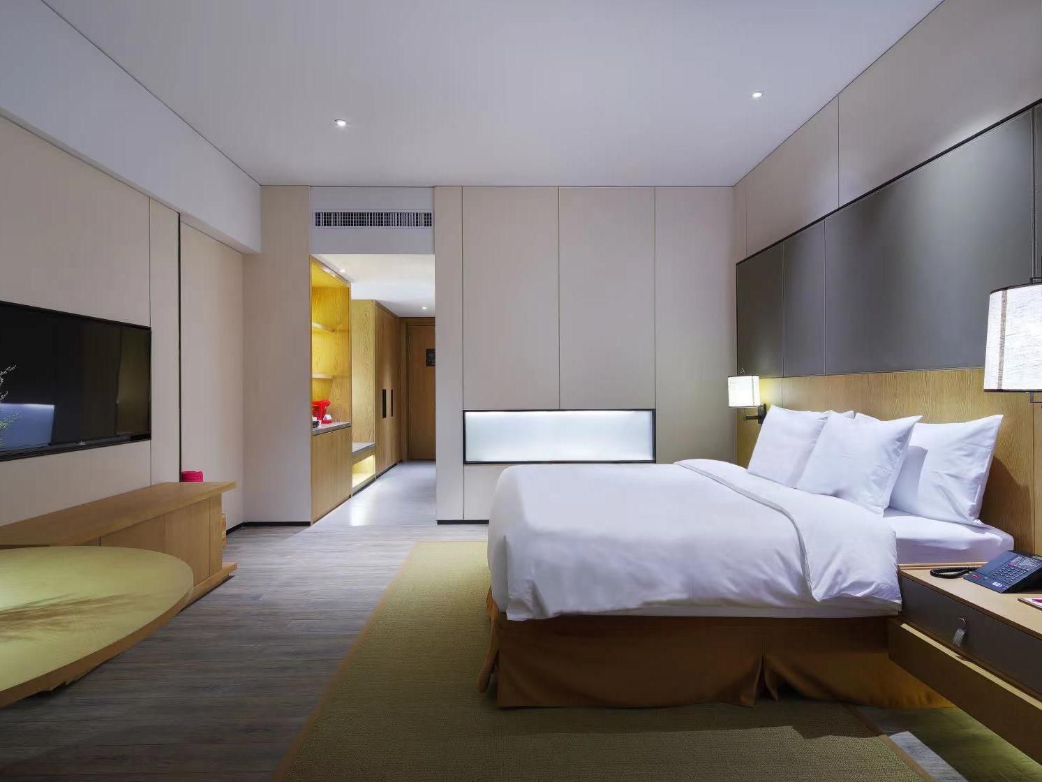 皇冠豪华大床房