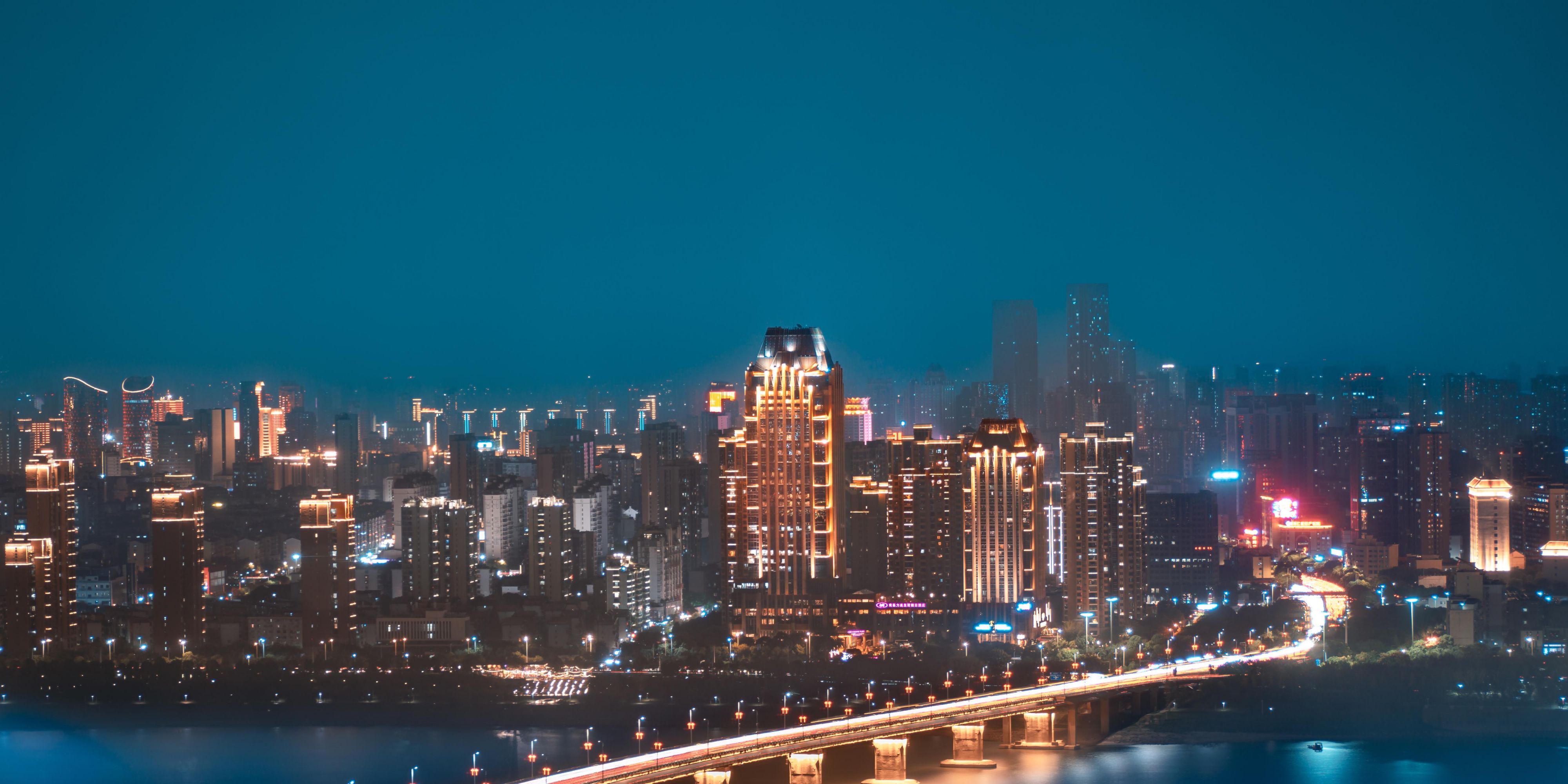 $hotelInfo.mediaDetails.welcomePhotos.primaryPhoto.caption}