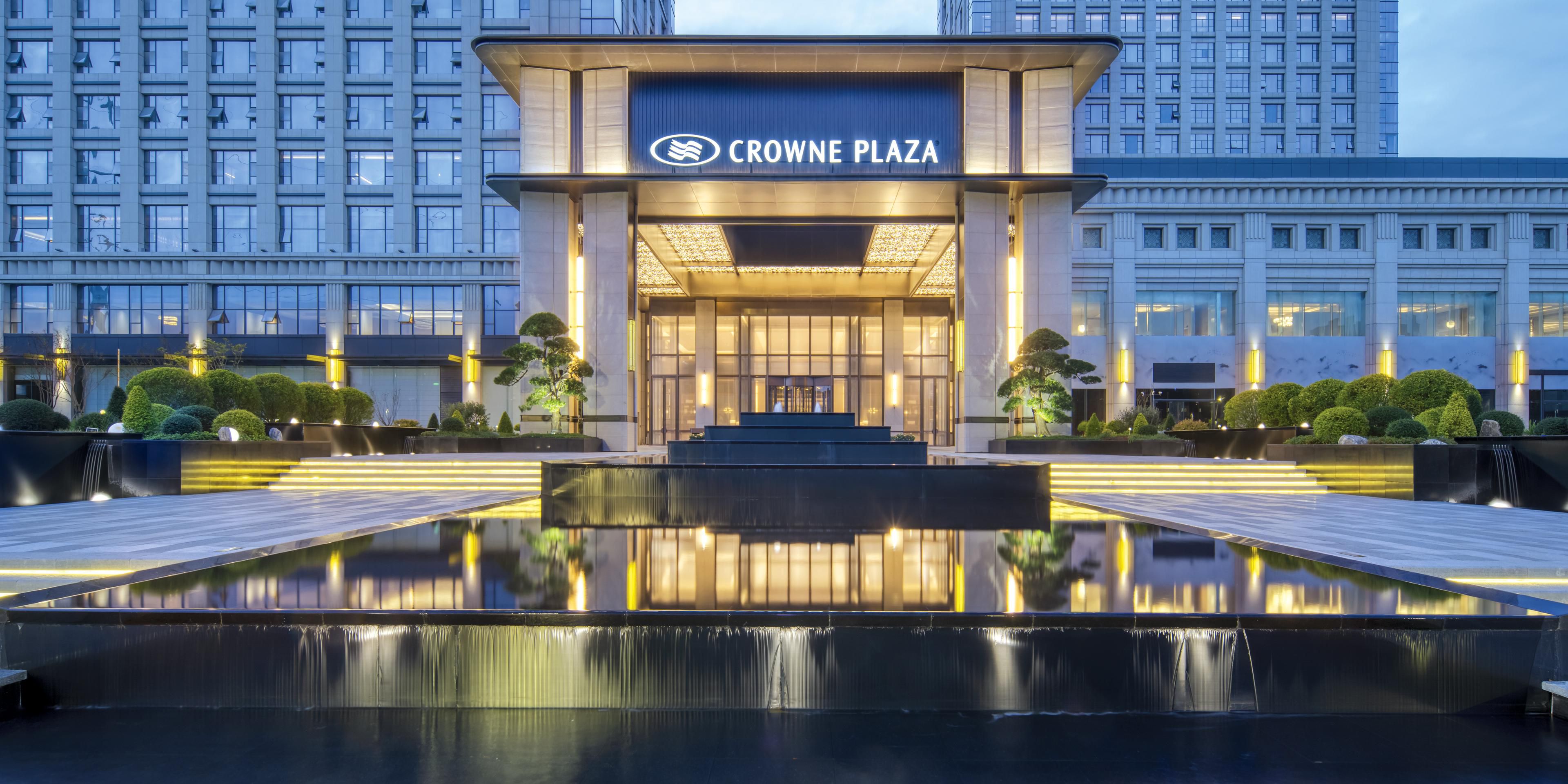 $hotelInfo.mediaDetails.welcomePhotos.primaryPhoto.caption}