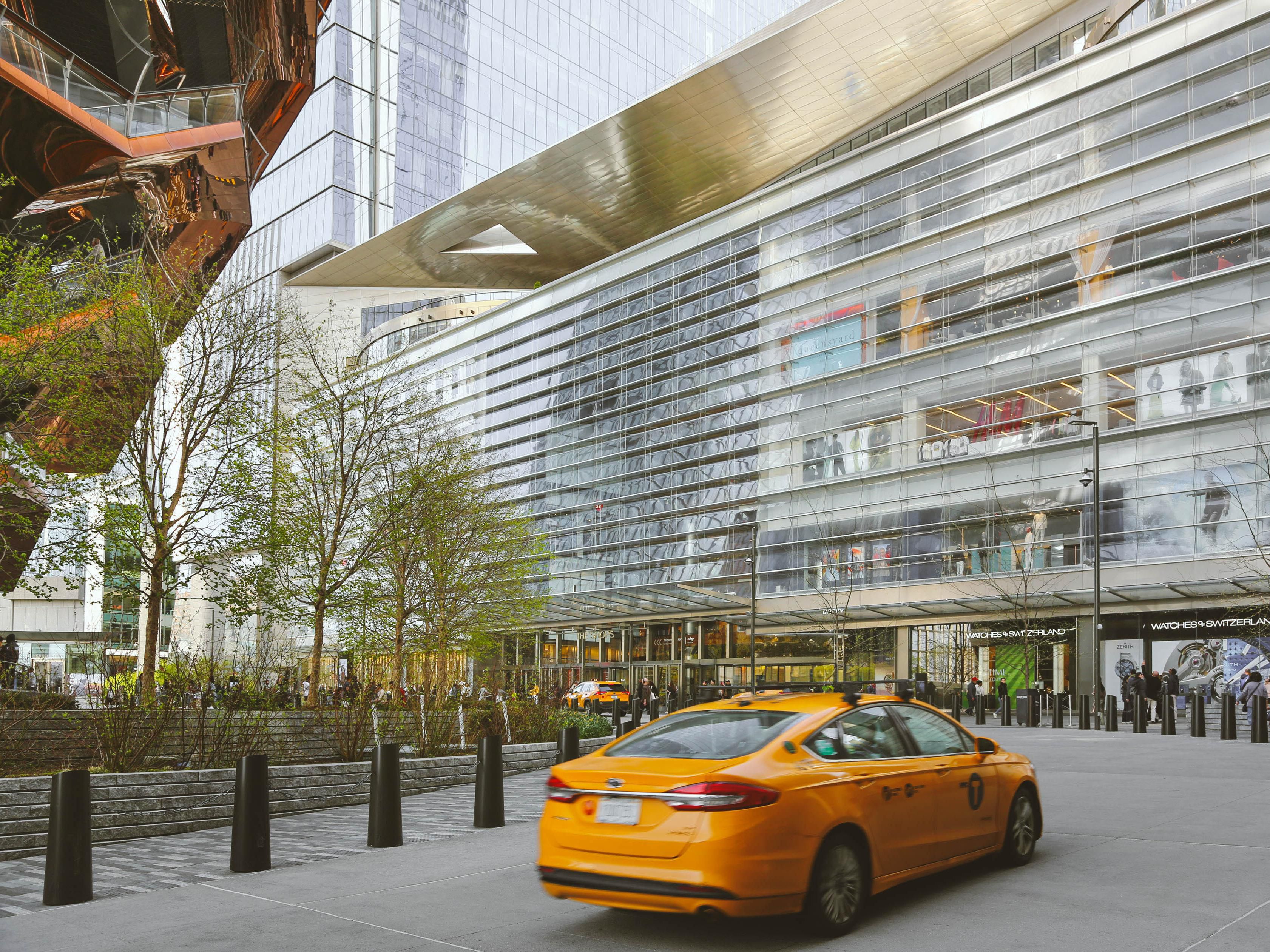 Hudson Yards is always buzzing with activity, showcasing iconic architecture like the Vessel and the Edge Observation Deck. Explore luxury shopping, savor diverse dining, and experience culture at The Shed. Surrounded by beautiful gardens, the High Line, and Hudson River Park with amazing Sunsets, it’s an ideal spot to visit by the hotel. 