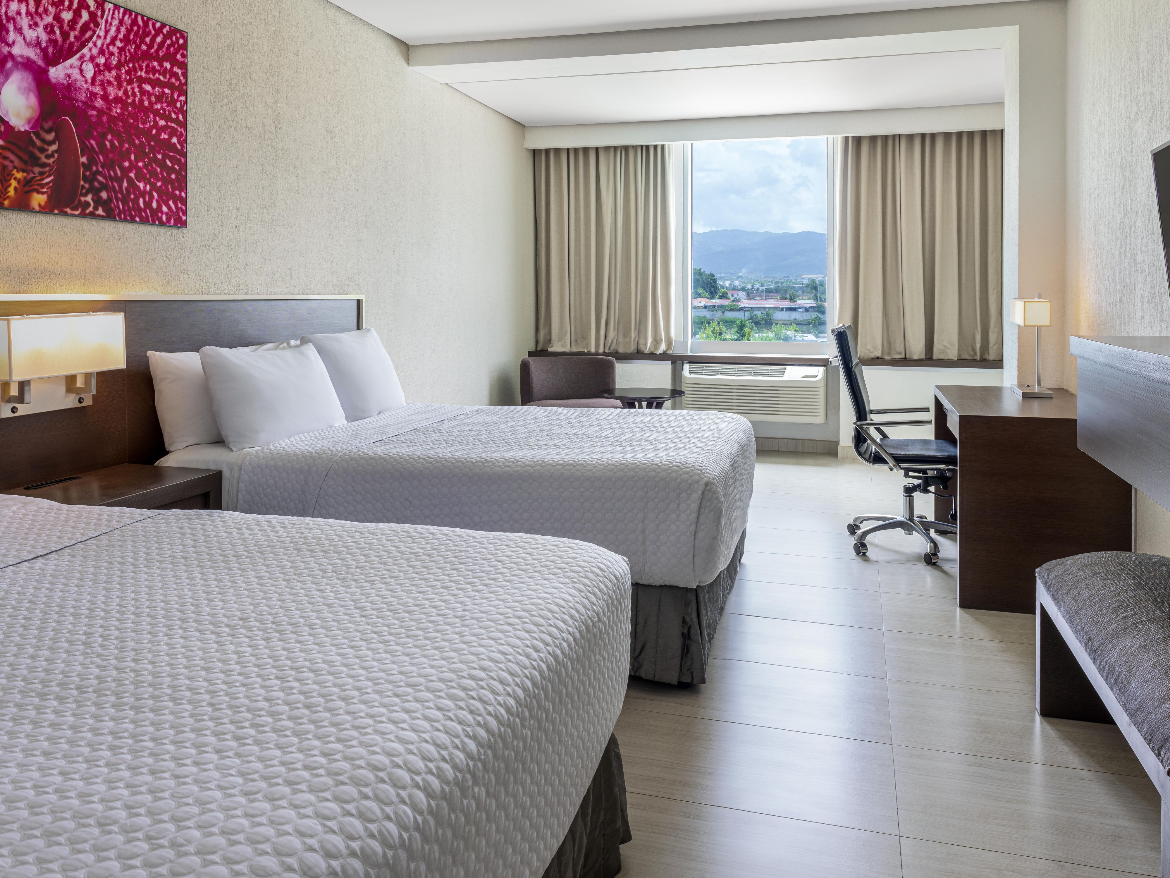 Between flights, your time deserves the best. Relax, rest and enjoy our Day Use.