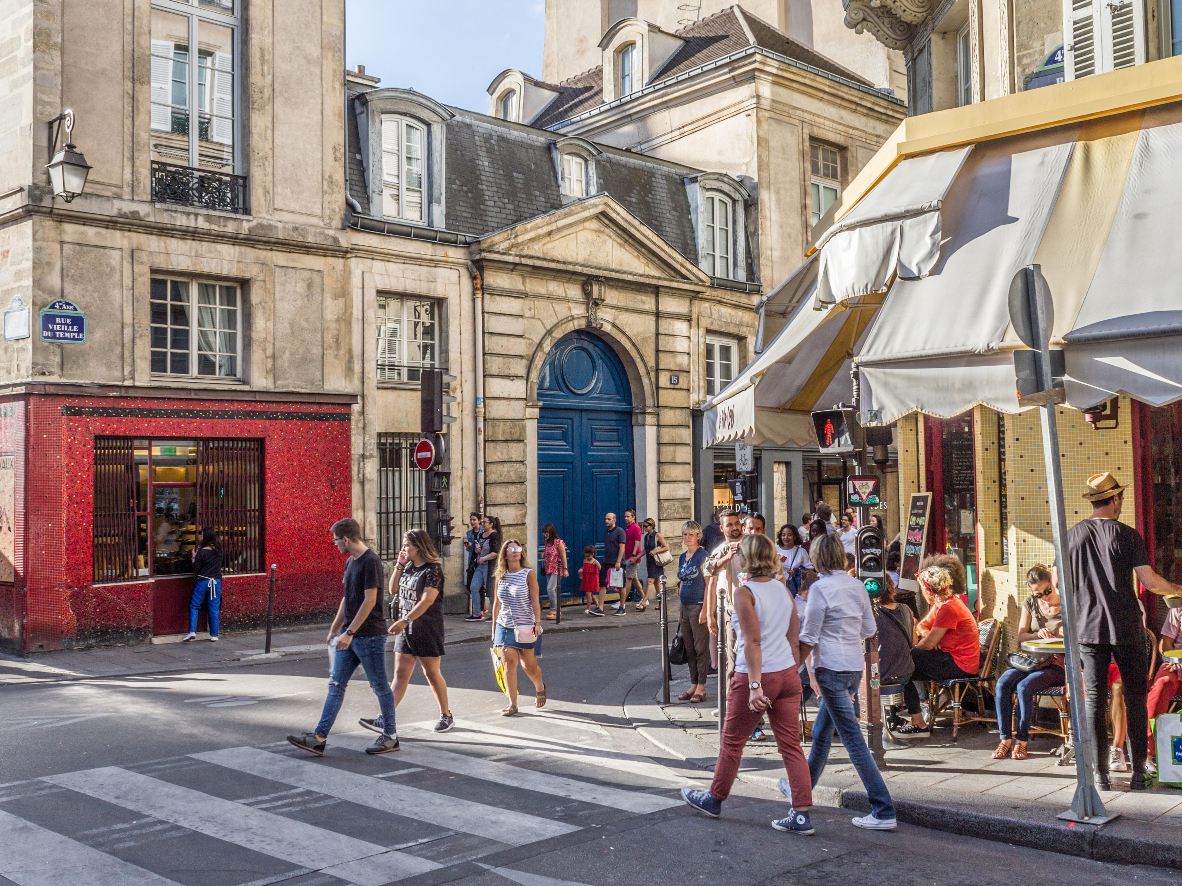 A trendy party-going and fashion area living day and night, passers-by will encounter artistes and stylists who cruise the lively streets crammed with designer shops, art galleries, restaurants and bars. Go to the Place des Vosges, where Victor Hugo lived and the Marché des Enfants Rouges, the oldest covered market still frequented by locals.