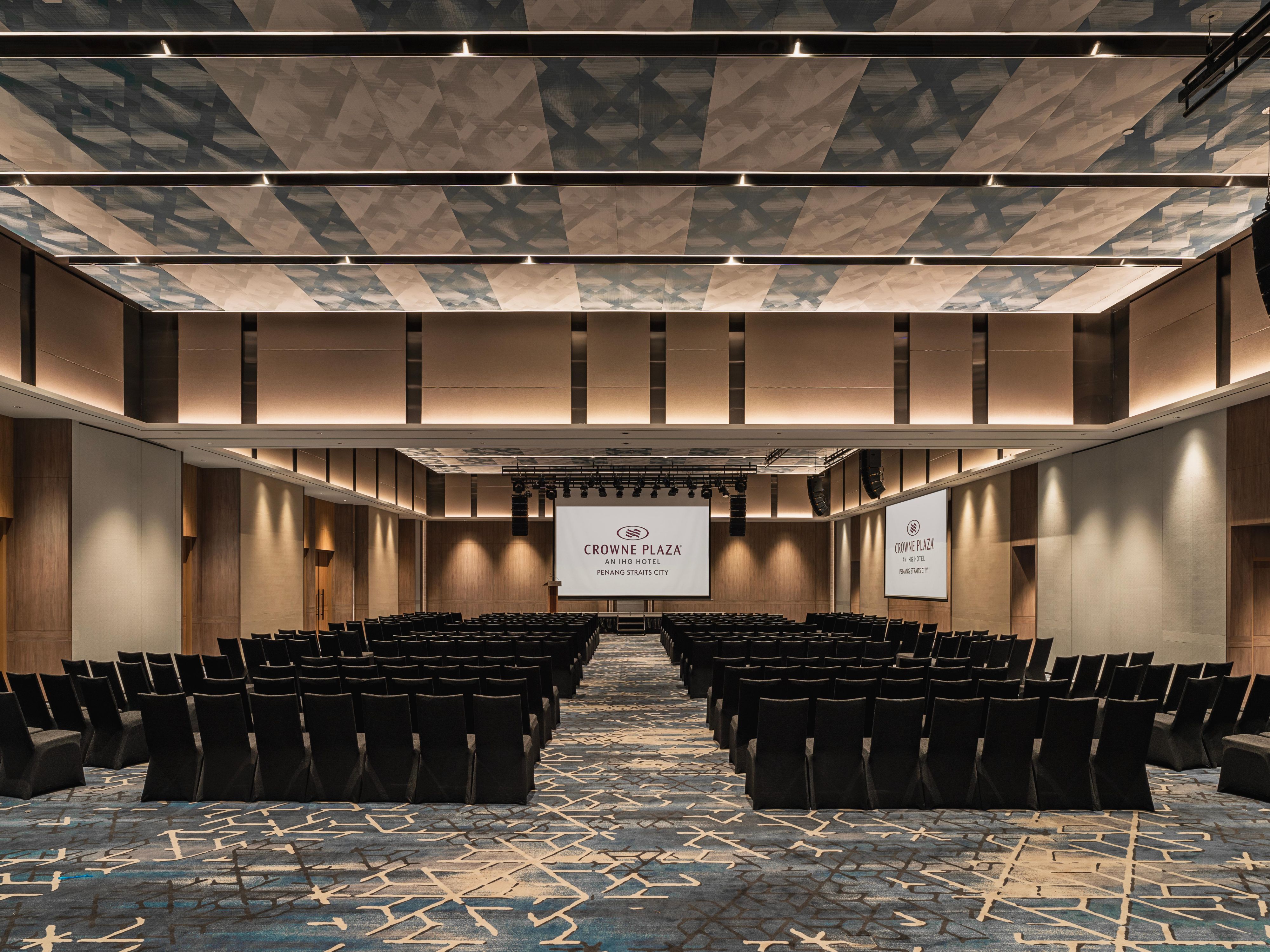 Elevate your next business gathering or social event with our versatile event spaces, designed for corporate meetings, grand weddings, and private celebrations. Our pillarless ballrooms and meeting rooms offer the perfect setting, enhanced by state-of-the-art audiovisual technology and high-speed Wi-Fi for a seamless experience.