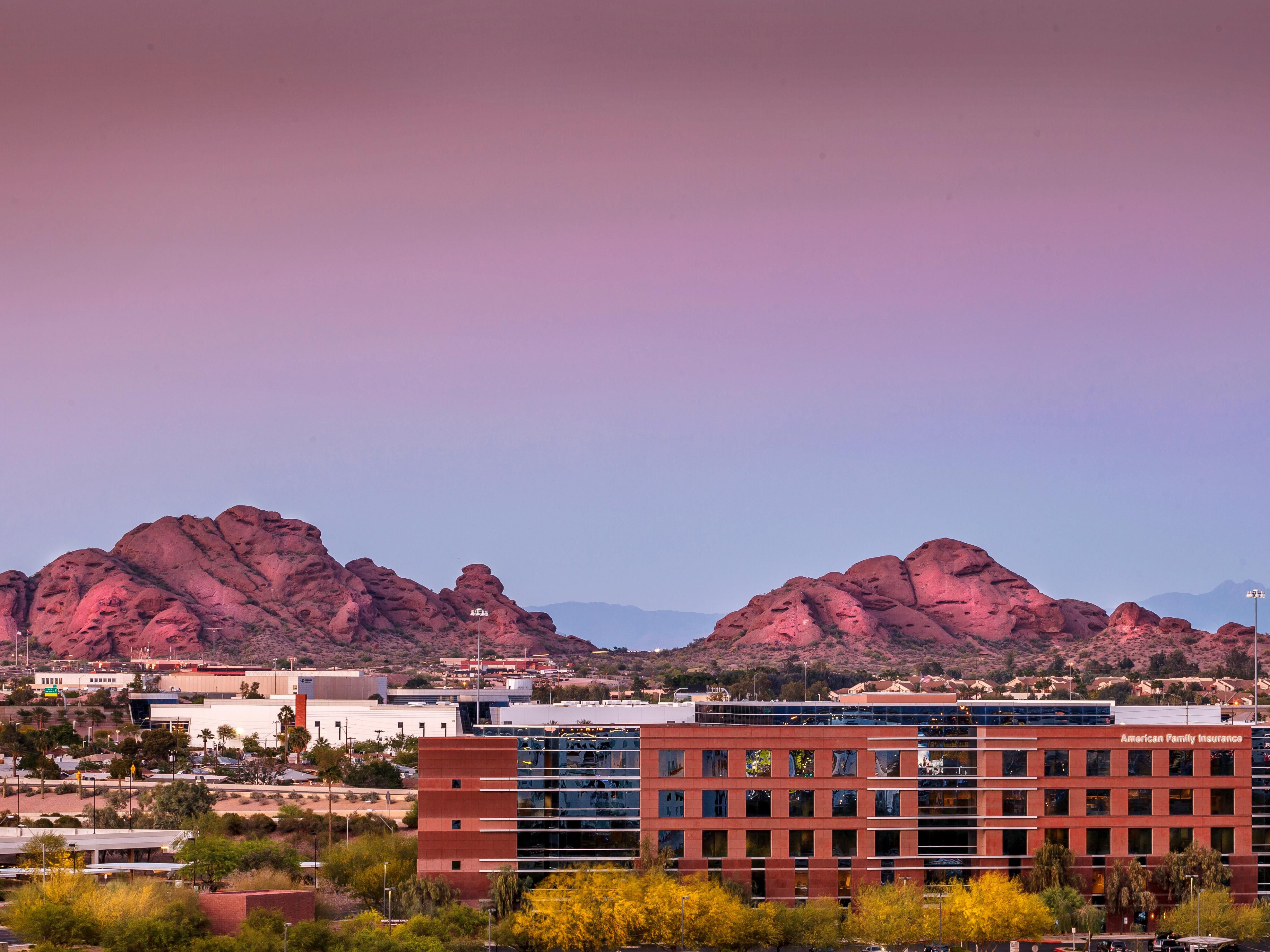 Situated near major corporations and the METRO Light Rail, we offer easy access to downtown Phoenix, Cityscape, and the dynamic Tempe Mill Avenue Entertainment District. Catch a game at PHX Arena or Chase Field and visit Desert Botanical Garden or the Phoenix Zoo. We are your gateway to the best of Phoenix!