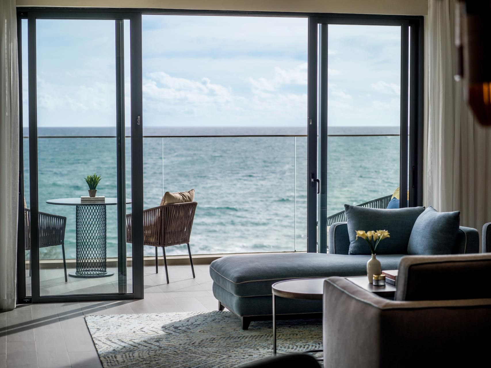 Grand Oceanfront Suite