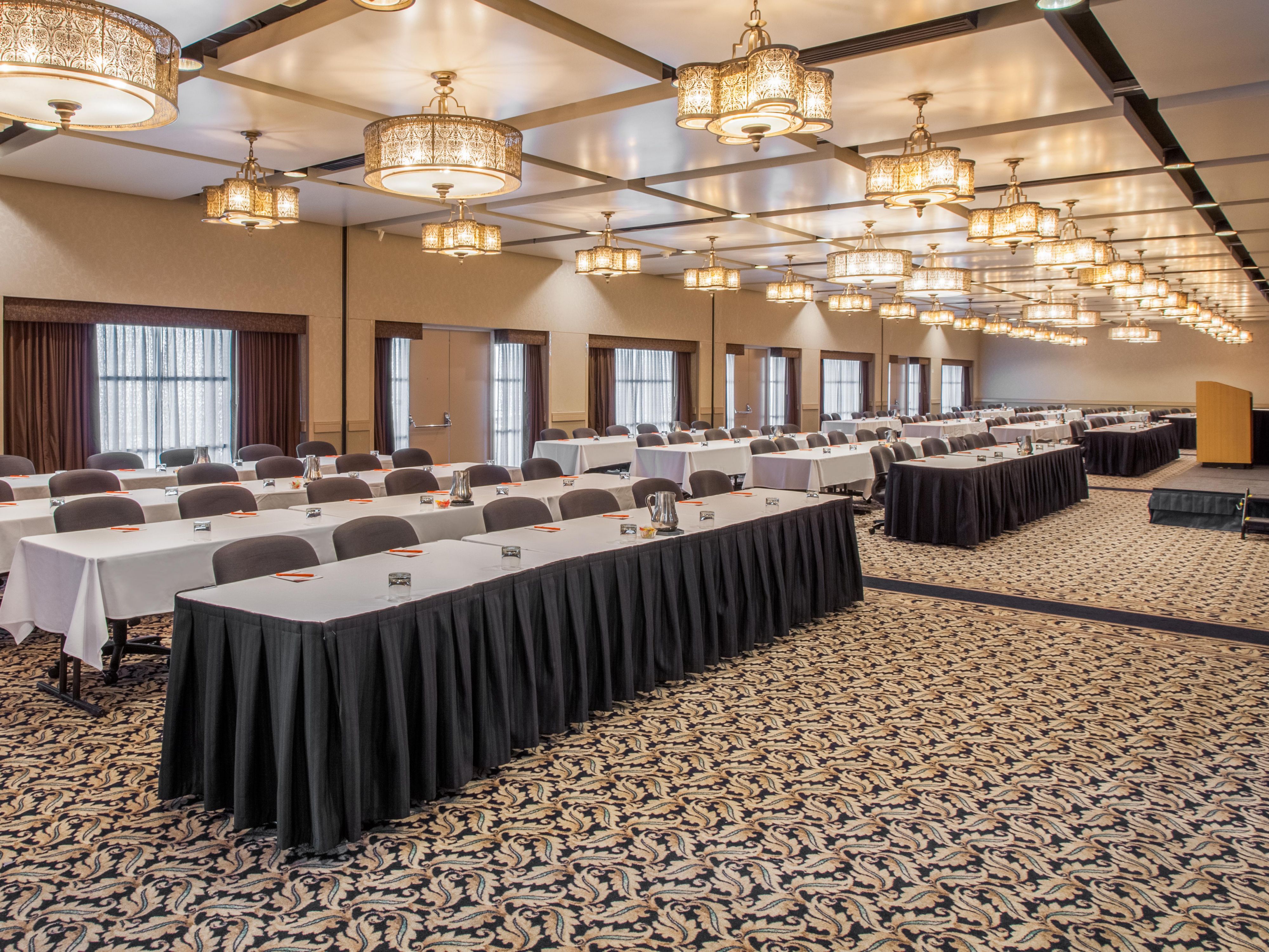From spacious ballrooms with outdoor access to intimate lounges offering stunning views of our 25-acre wetland preserve, our 35 venues are spread over 38,000 square feet of event space. Each features state-of-the-art AV equipment, natural light, and on-site catering services.