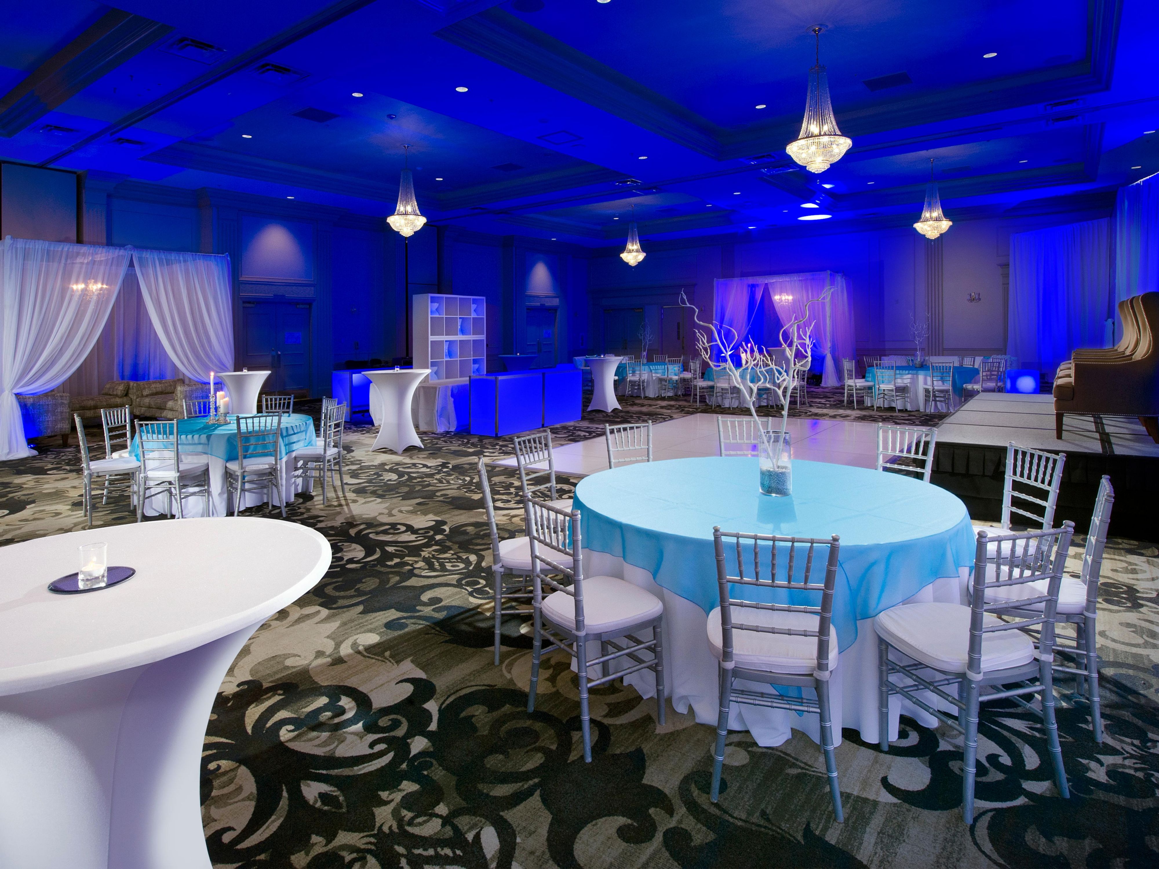 Our hotel features spacious areas for meetings and events, giving you flexibility when planning. Our Crowne Plaza® Meetings Director will work with you to ensure every detail is covered. Whether you're hosting a work conference or searching for a beautiful wedding venue like our Belmont Grand Ballroom, we'll help you make it a memorable occasion.
