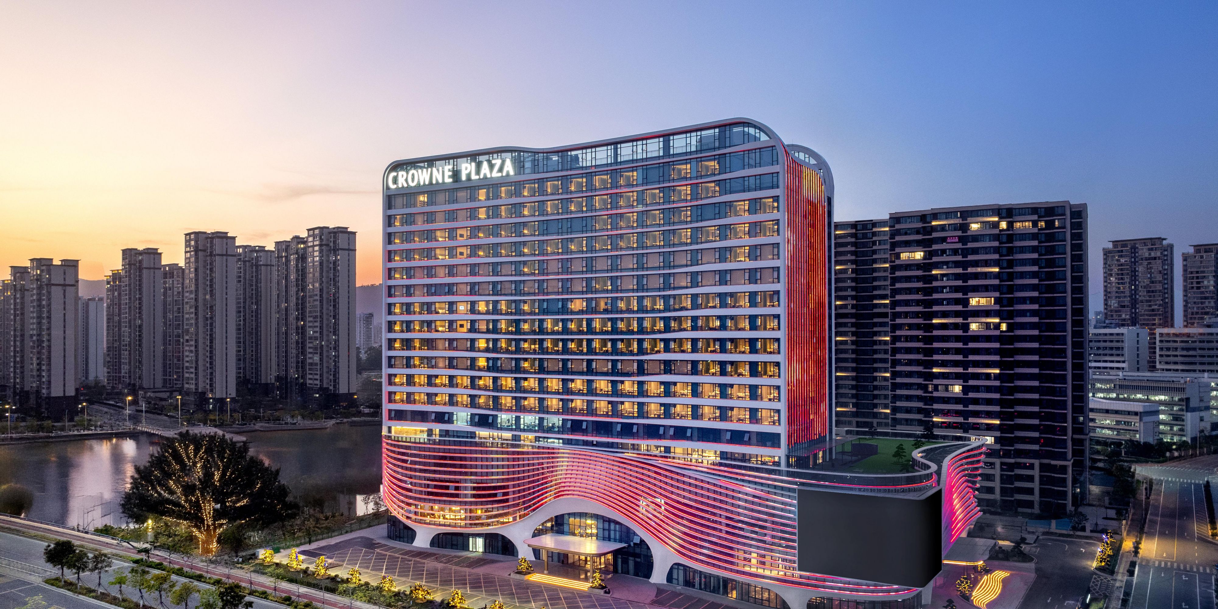 $hotelInfo.mediaDetails.welcomePhotos.primaryPhoto.caption}