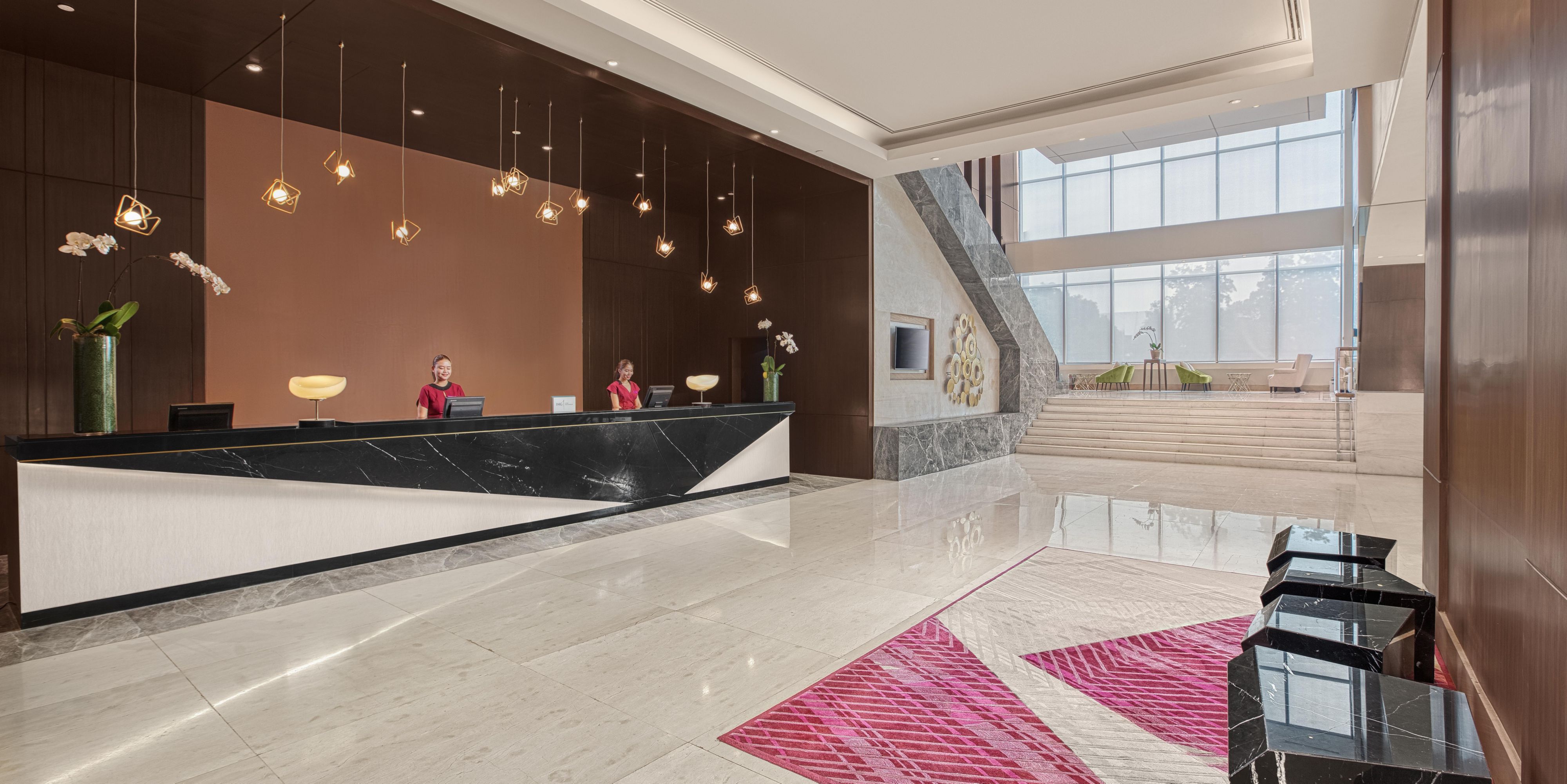 $hotelInfo.mediaDetails.welcomePhotos.primaryPhoto.caption}