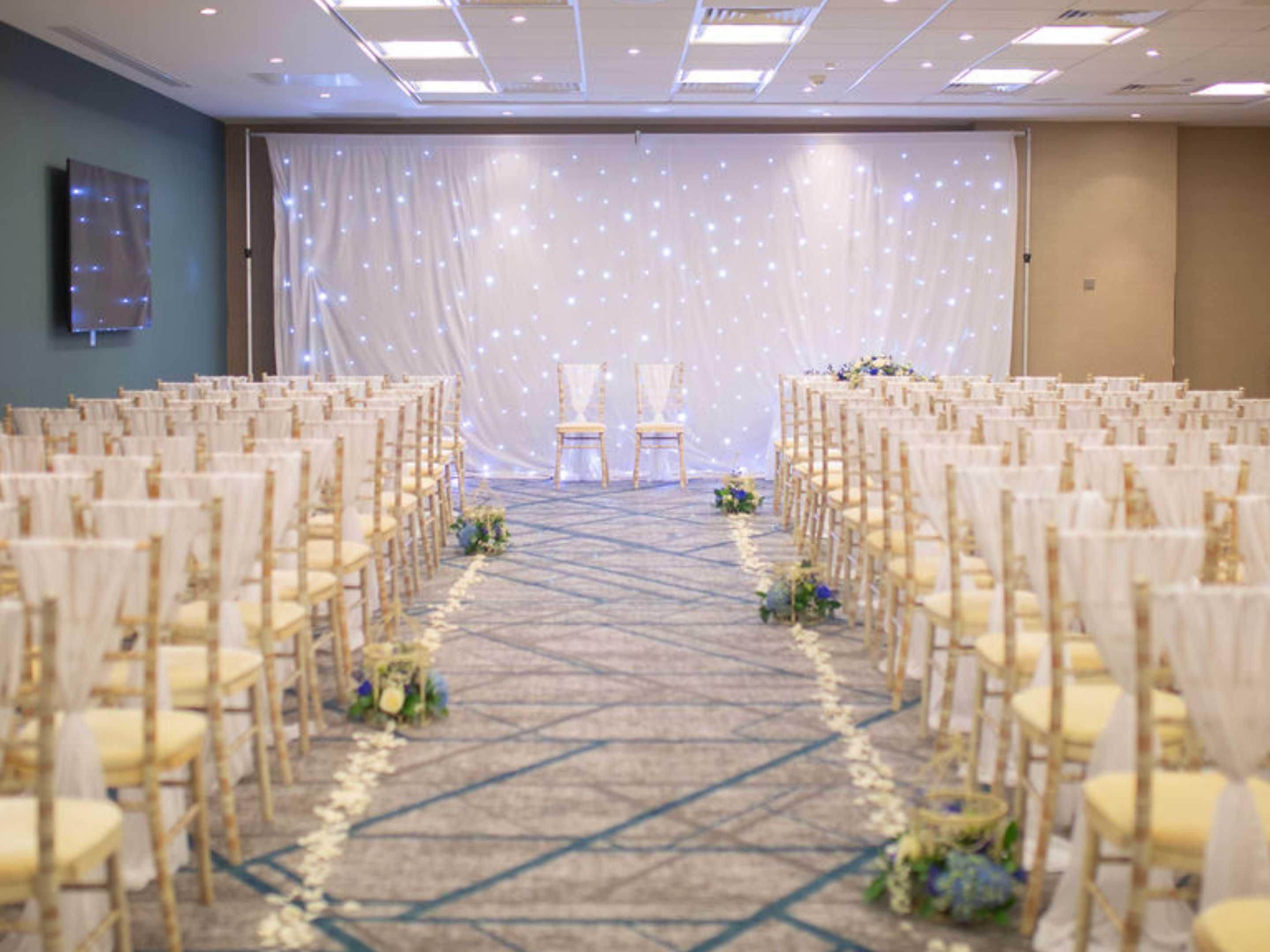 Plan your dream wedding at Crowne Plaza Reading East, where British elegance blends with Asian tradition. Whether it's a grand British celebration or an authentic Asian ceremony, our wedding venue in Reading offers stunning spaces, exceptional service, and bespoke packages, with capacity of up to 260 guests in the Buckingham Suite.