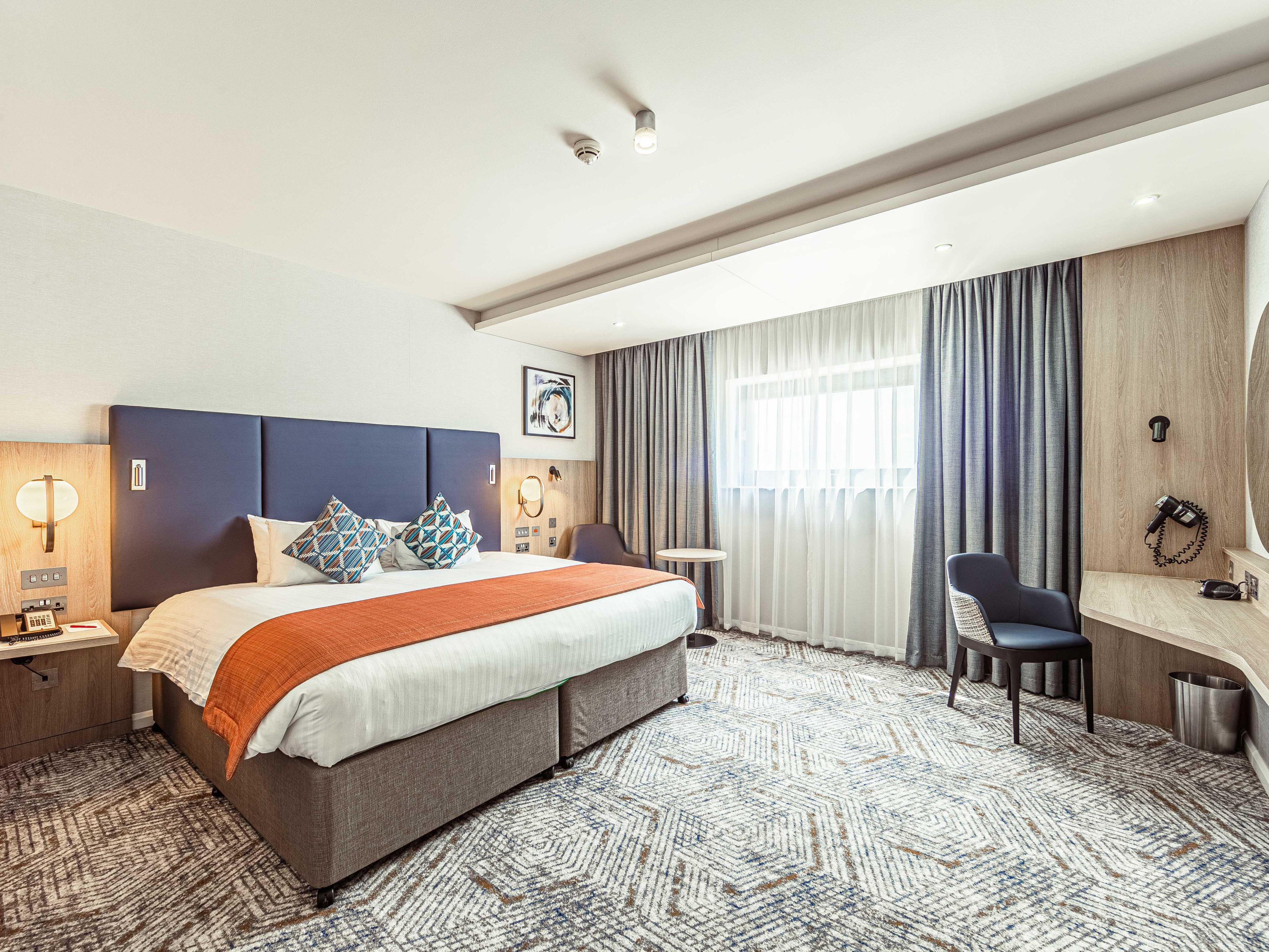 Guest Room offering 50" TV with Chromecast & HDMI