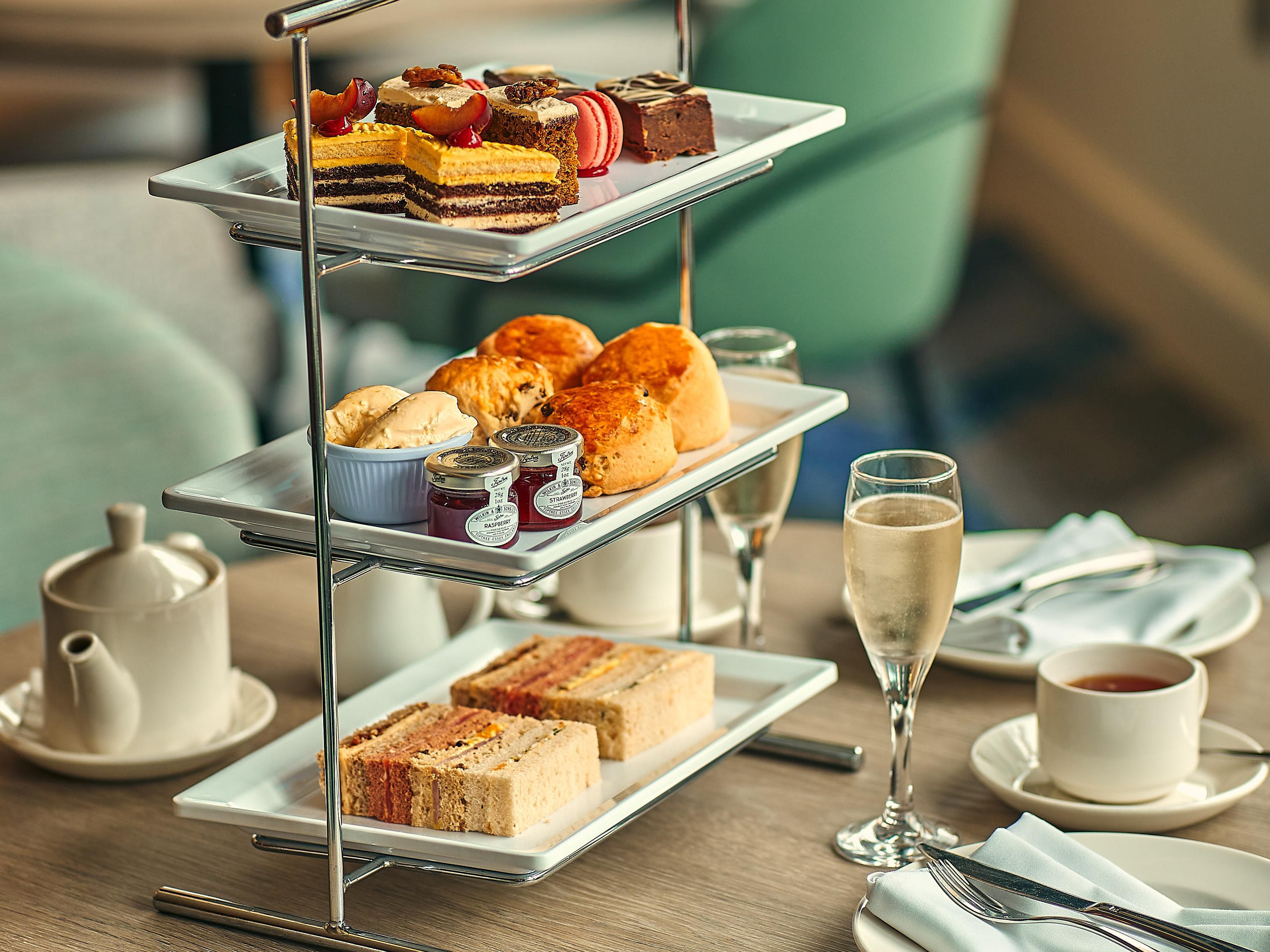 Treat yourself to a refined selection of Classic, Sparkling or Indian Afternoon Tea at the Monty Bar & Lounge. Enjoy expertly brewed teas, warm scones, savory finger sandwiches and delectable pastries. Immerse yourself in this timeless tradition with a distinctive twist, all in a stylish, serene atmosphere, an ideal indulgence for any occassion.