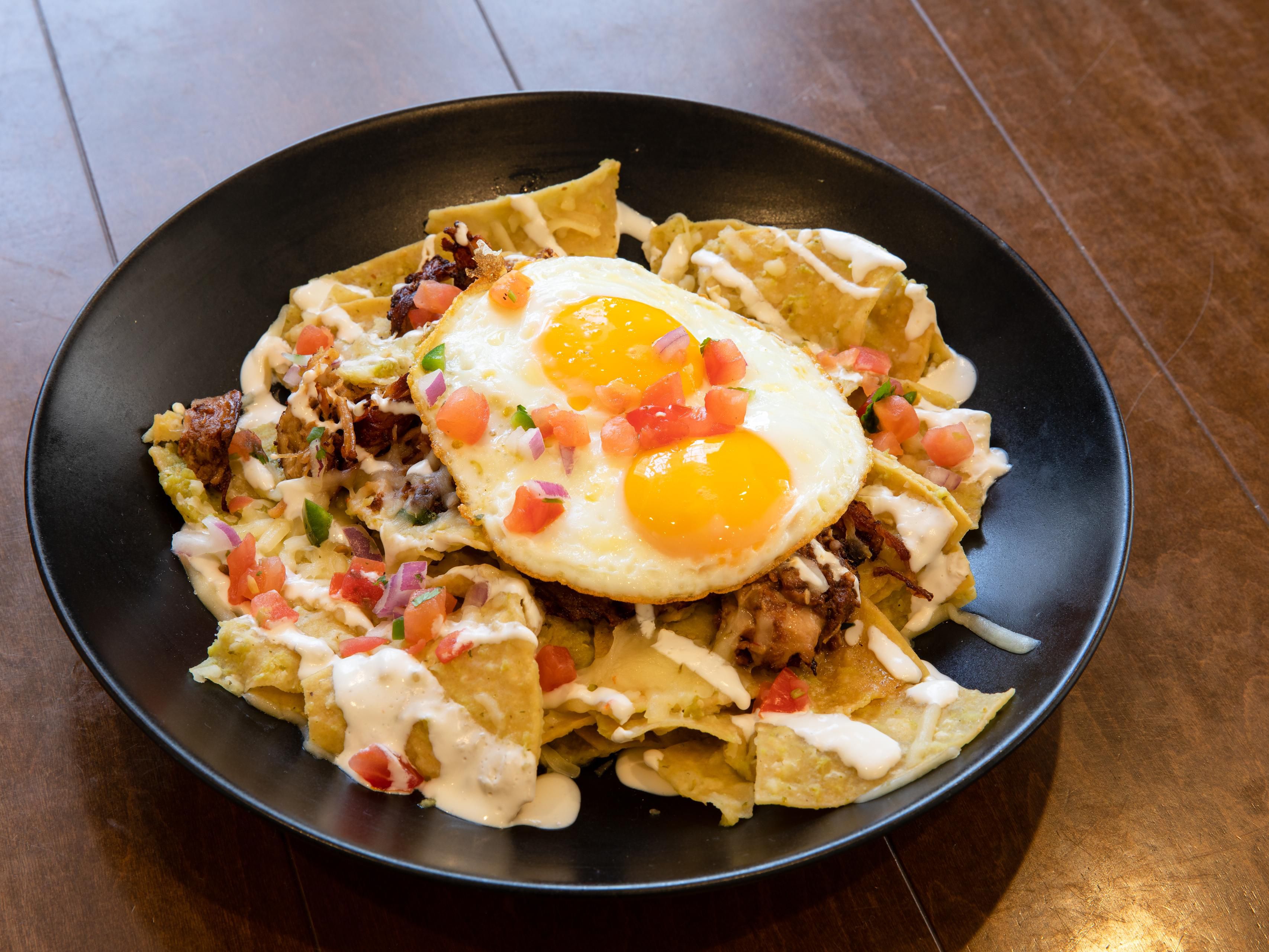 Our onsite restaurants offer hot breakfast in the morning and delicious meals during the day. Savor bespoke cocktails, imported beers, and entrees to suit every appetite. Take in the fresh air with outdoor dining, enjoy the cozy atmosphere of the lounge, or have room service deliver a meal directly to your room or suite. 
