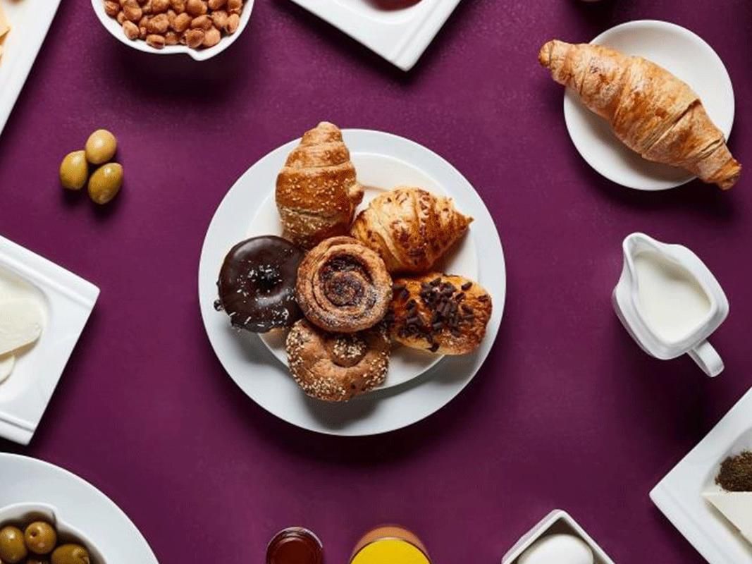 Experience the ultimate convenience and comfort with our exceptional room service dining.  Whether you are looking to enjoy a leisurely breakfast in bed, a quite dinner for two or a late night snack, our room service menu offers a diverse selection of gourmet dishes delivered straight to your room.