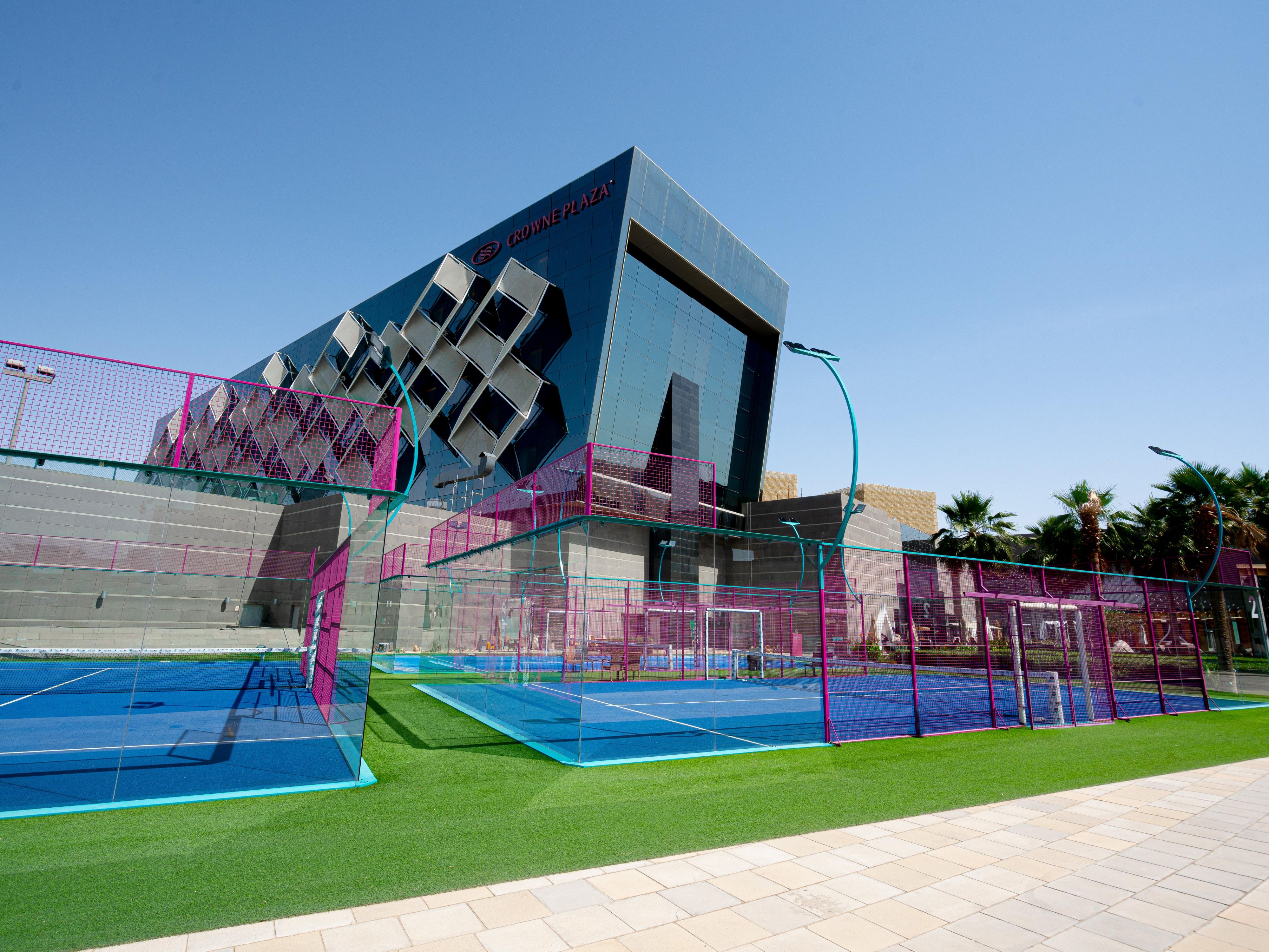 You can play your favorite outdoor activities at our ambitious tennis and paddle courts now. Come and enjoy with your company.