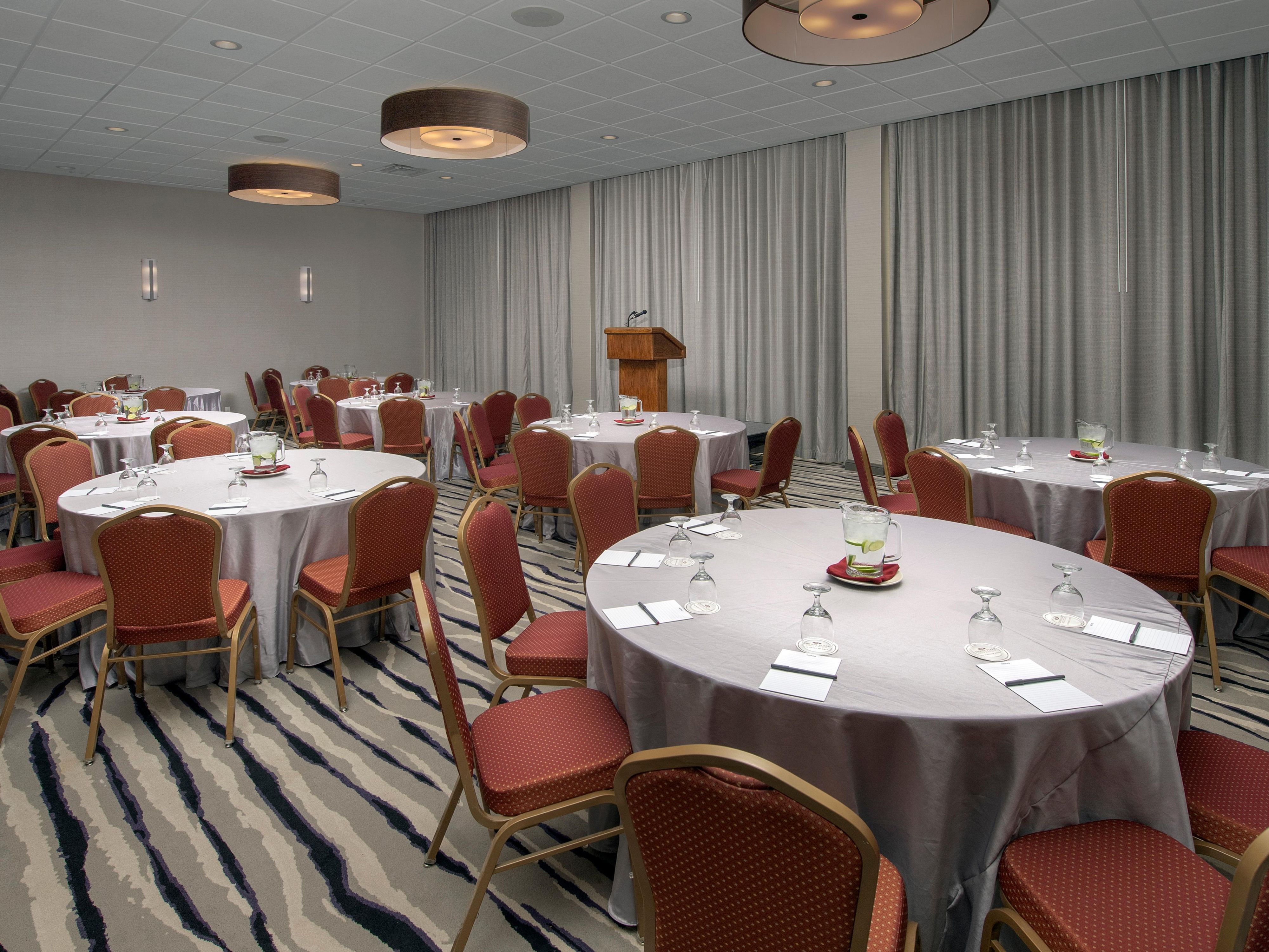 Host meetings and events in our expansive meeting space in San Antonio near the airport. Crowne Plaza® San Antonio Airport offers 5,000 sq. ft. of event space featuring eight meeting rooms including the Hacienda Ballroom, which can accommodate up to 275 guests. We also offer expert catering and event planning services.​